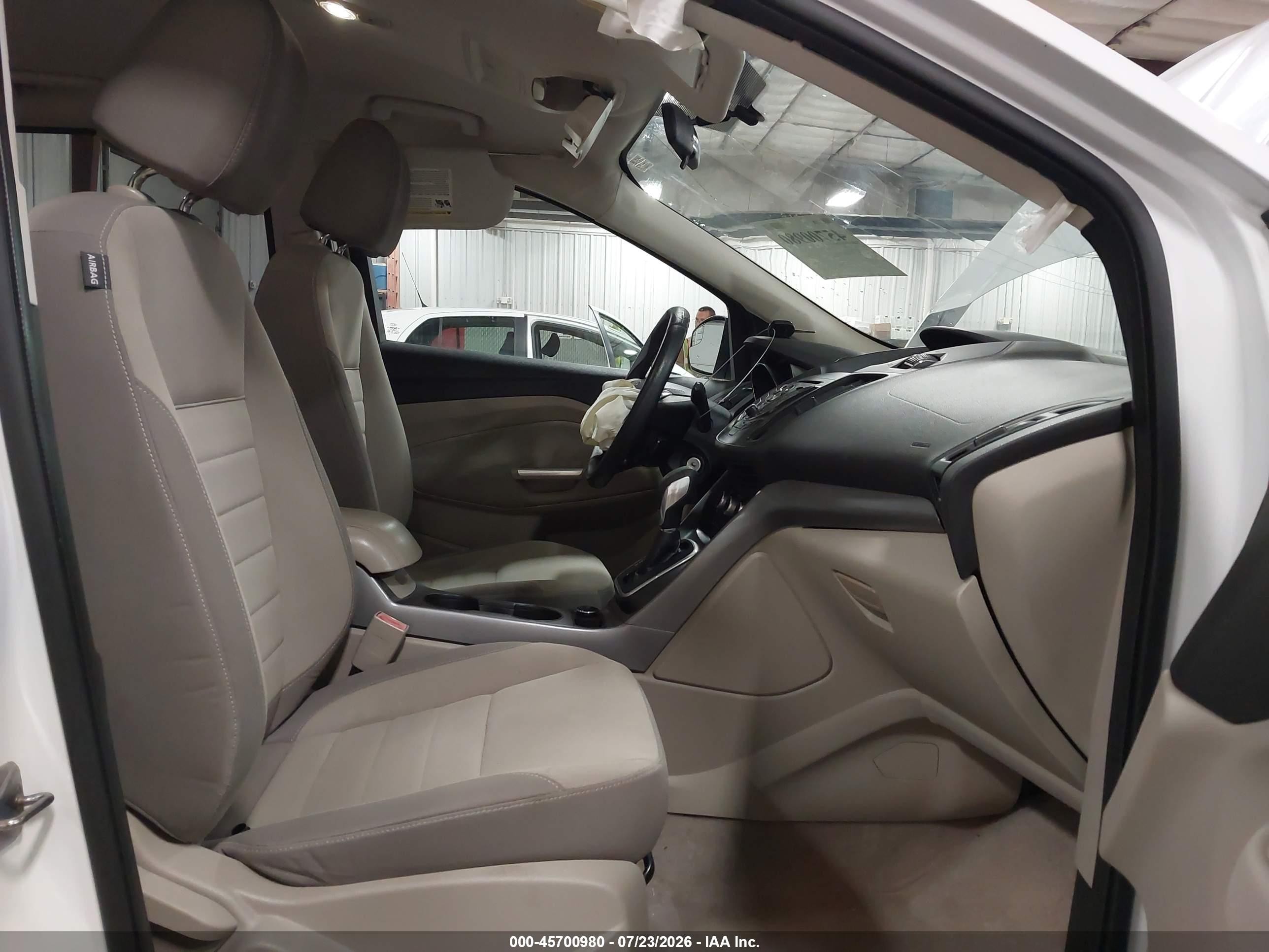2013 Ford Escape Se White vin: 1FMCU9G91DUA18396