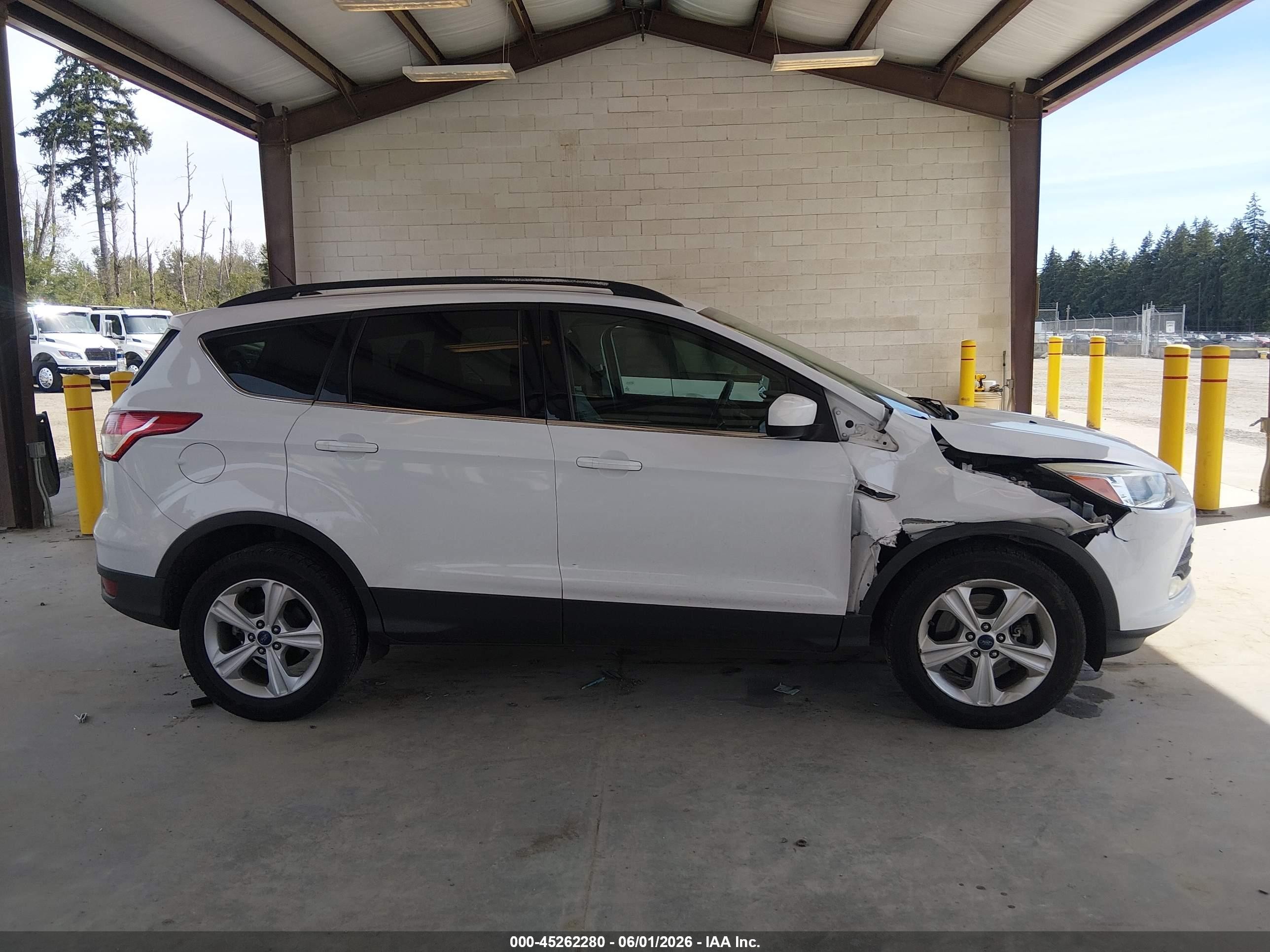 2014 Ford Escape Se Белый vin: 1FMCU9G91EUE01806