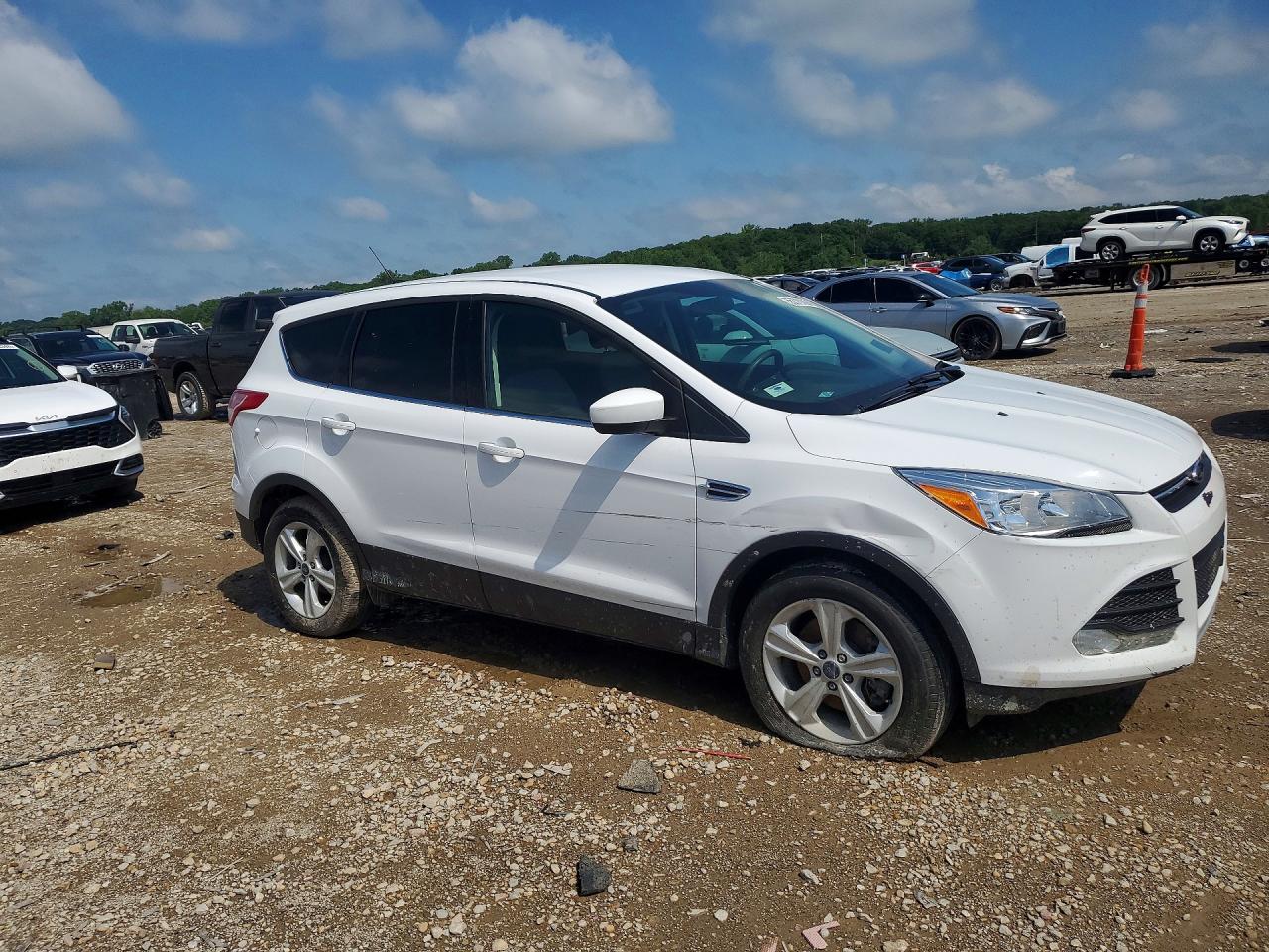 2015 Ford Escape 4d S White vin: 1FMCU9G91FUB06139