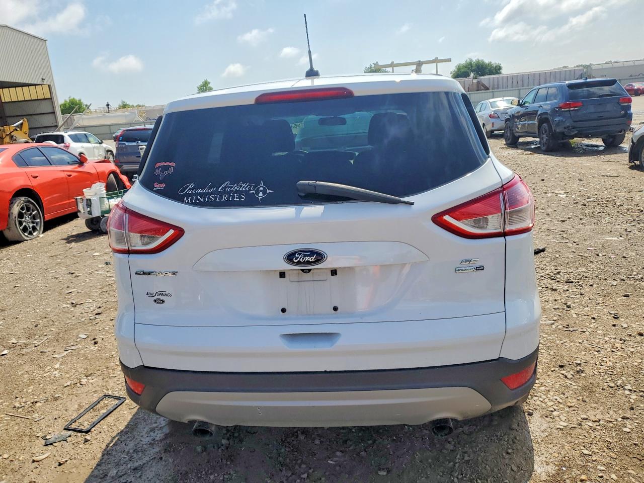 2015 Ford Escape 4d S White vin: 1FMCU9G91FUB06139