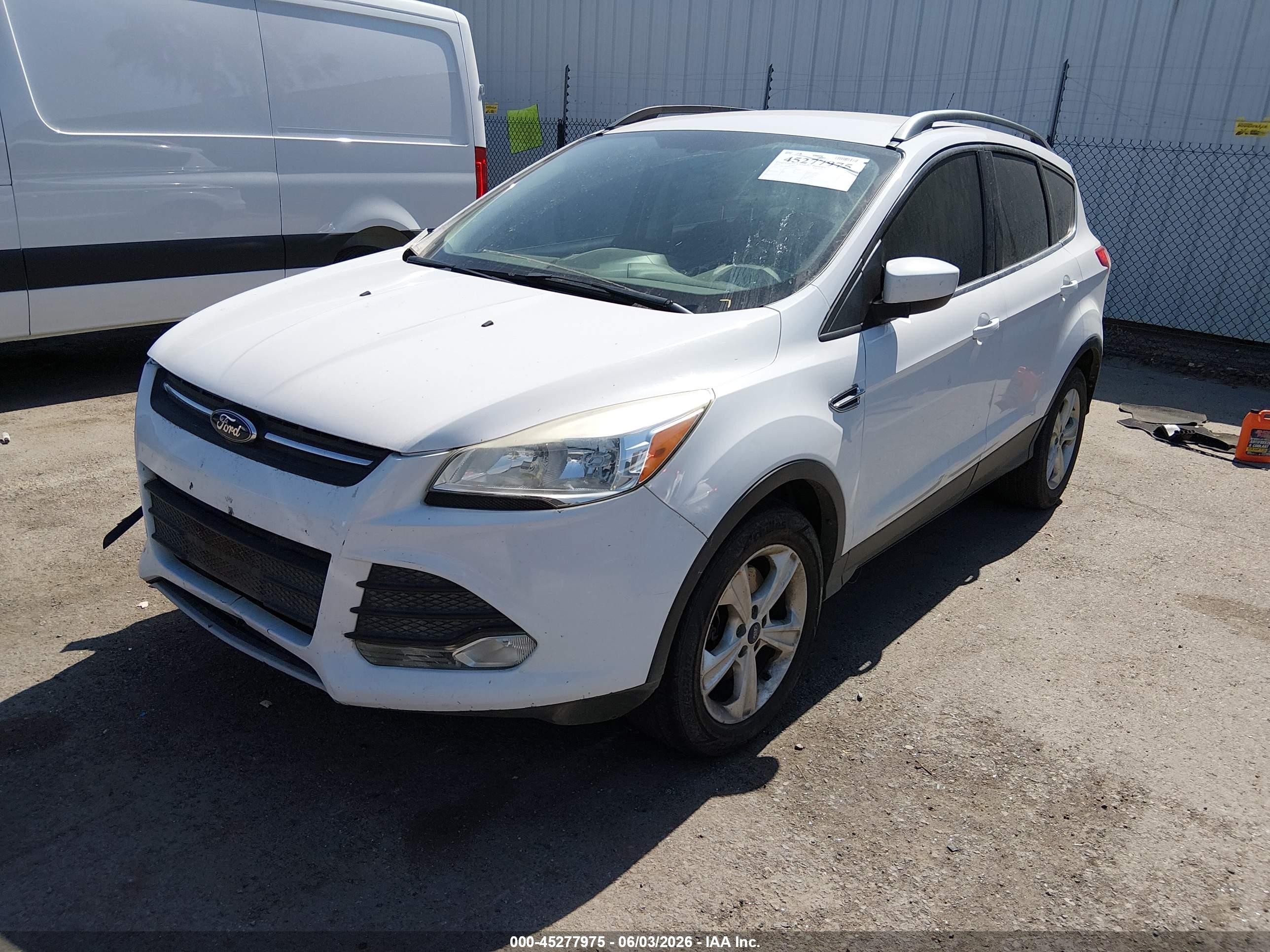 2015 Ford Escape Se White vin: 1FMCU9G91FUB48777