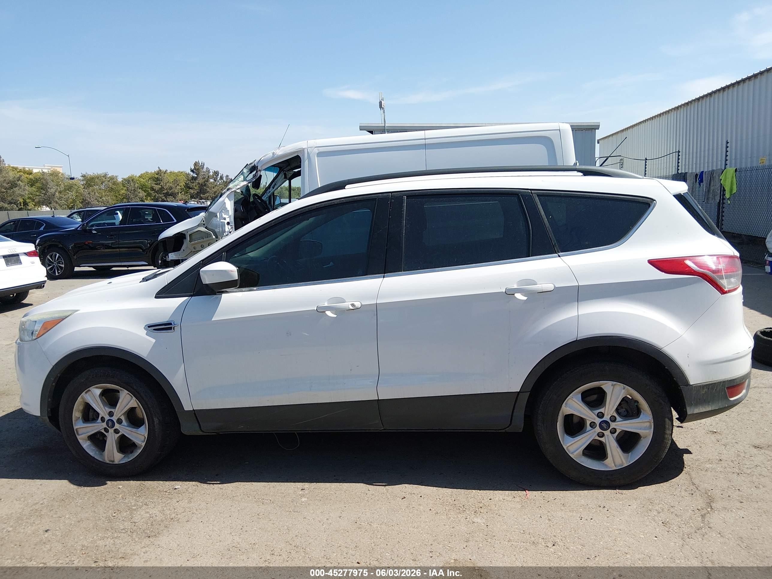 2015 Ford Escape Se White vin: 1FMCU9G91FUB48777