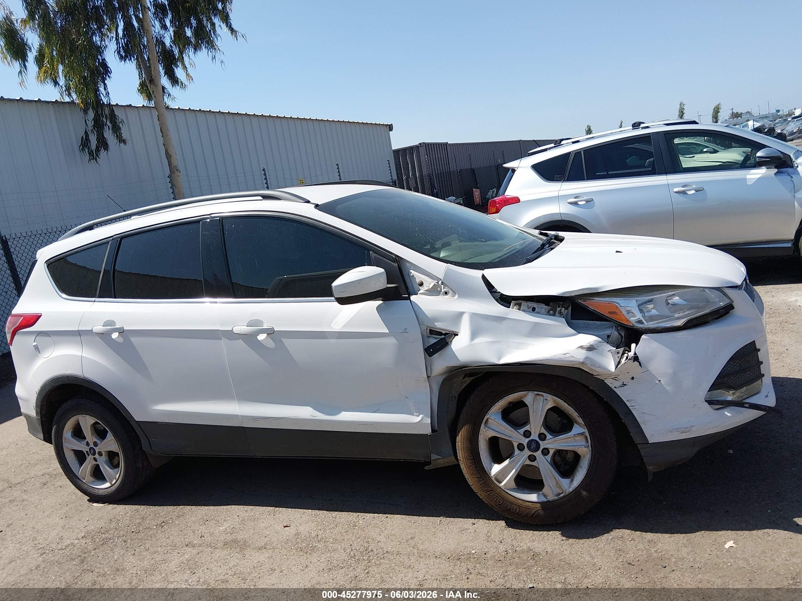 2015 Ford Escape Se White vin: 1FMCU9G91FUB48777