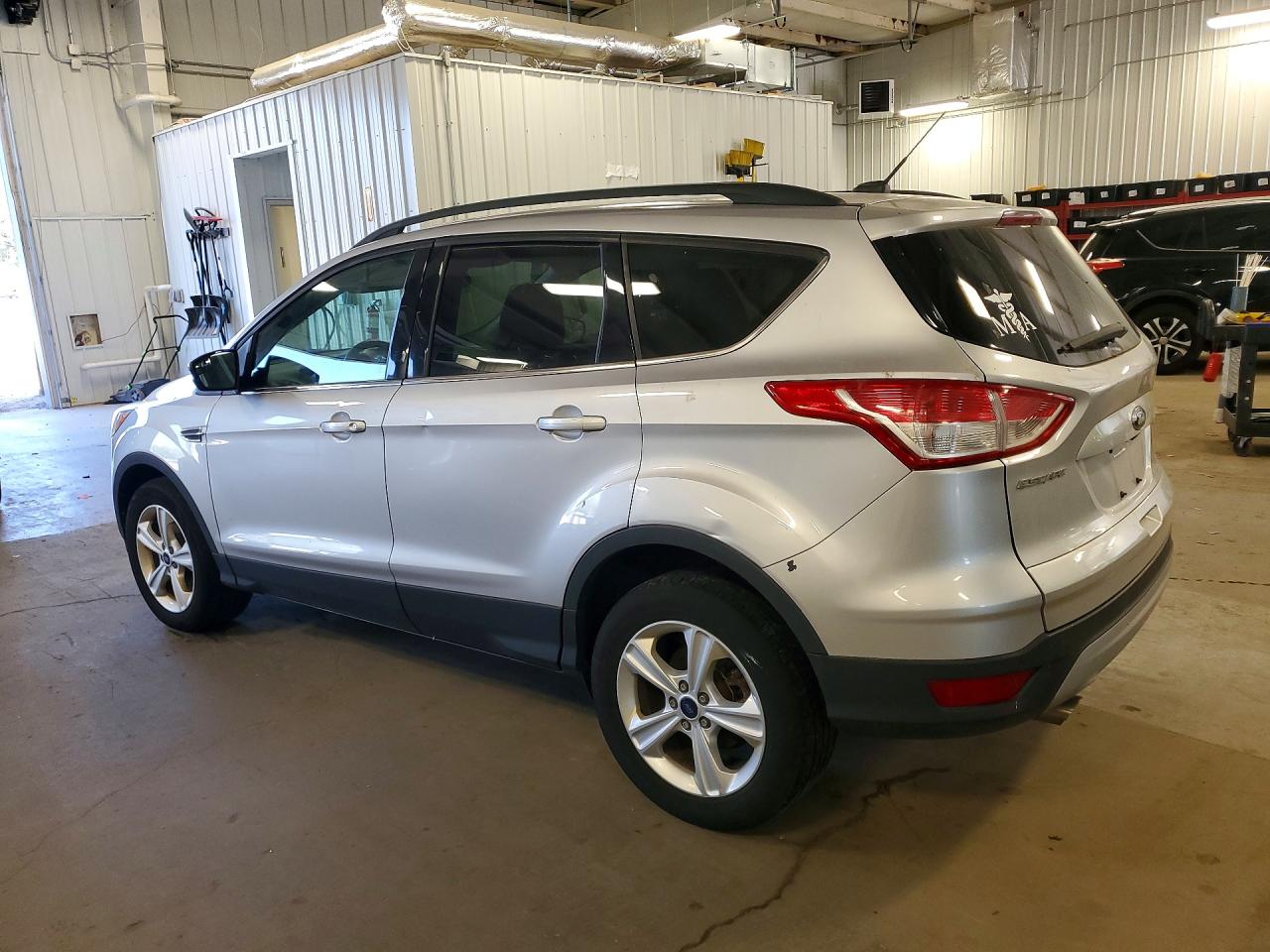 2015 Ford Escape Se Серебряный vin: 1FMCU9G91FUC66165