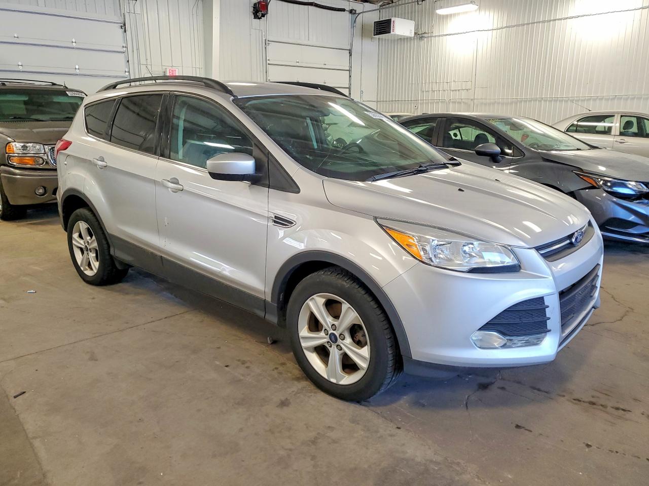 2015 Ford Escape Se Серебряный vin: 1FMCU9G91FUC66165