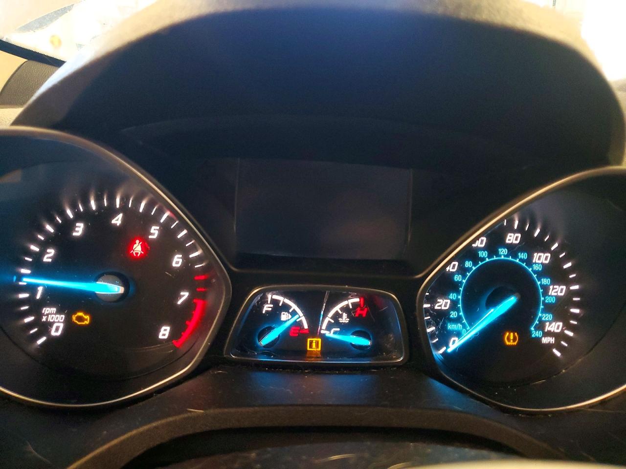 2015 Ford Escape Se Серебряный vin: 1FMCU9G91FUC66165