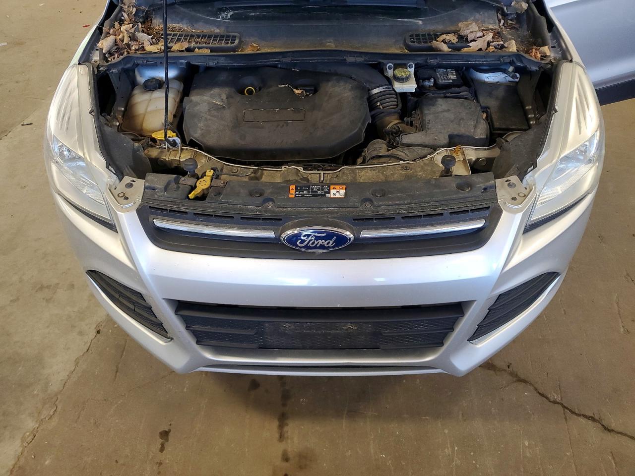 2015 Ford Escape Se Серебряный vin: 1FMCU9G91FUC66165