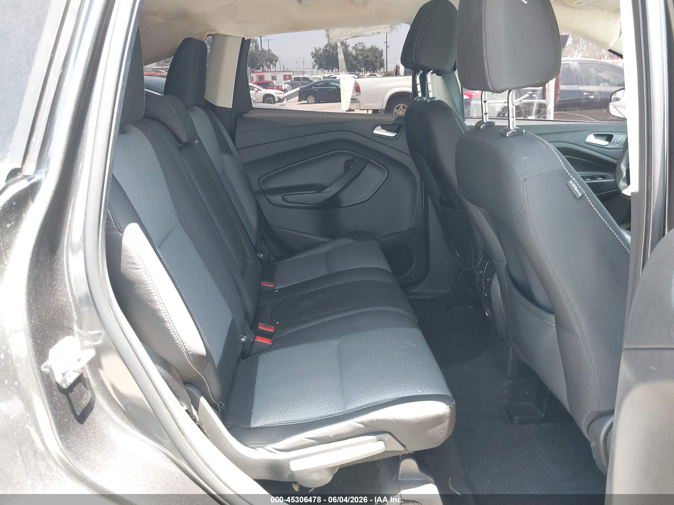 2017 Ford Escape Se Gray vin: 1FMCU9G91HUD44933