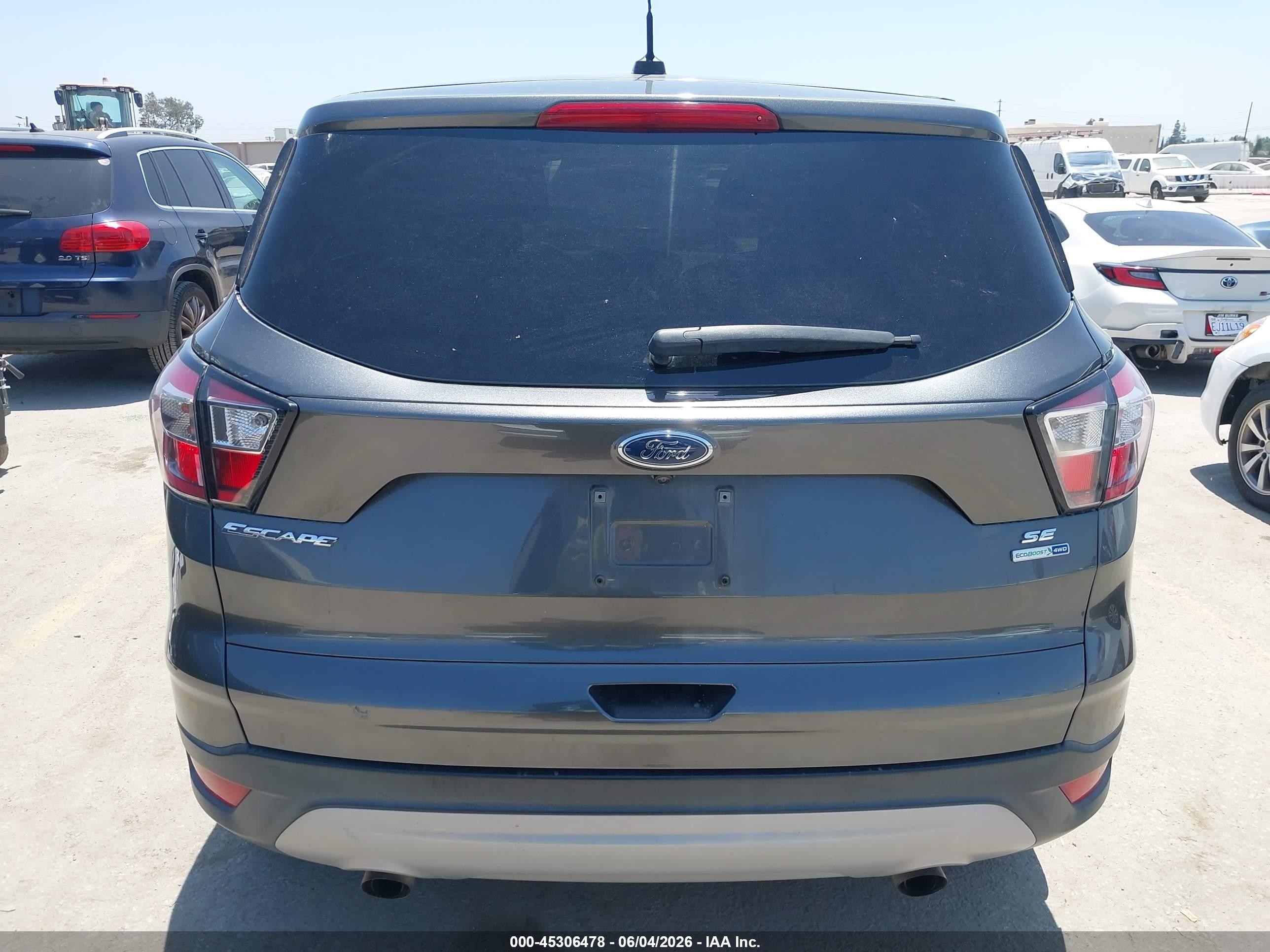 2017 Ford Escape Se Gray vin: 1FMCU9G91HUD44933