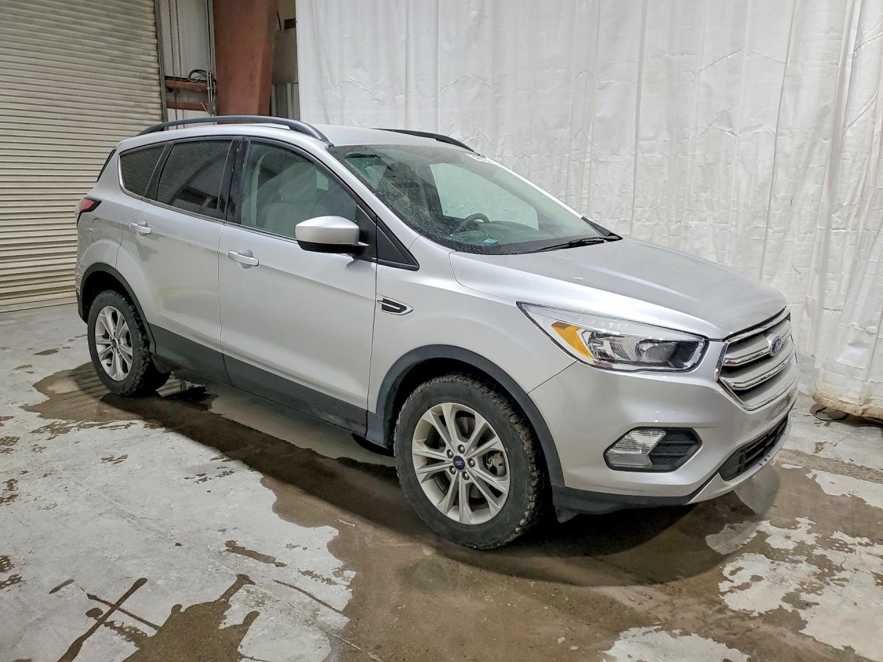 2018 Ford Escape Se Silver vin: 1FMCU9G91JUC41405