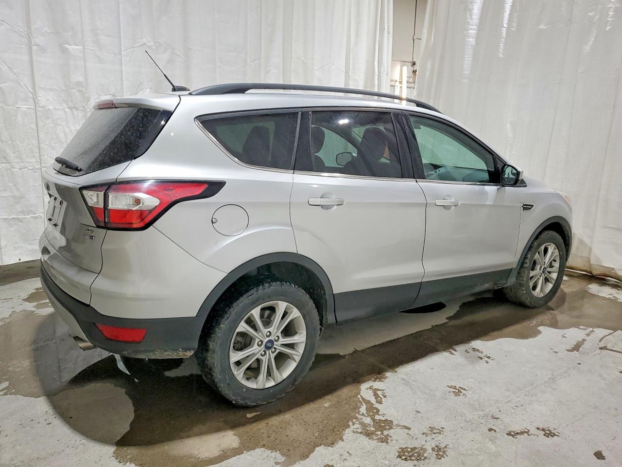 2018 Ford Escape Se Silver vin: 1FMCU9G91JUC41405