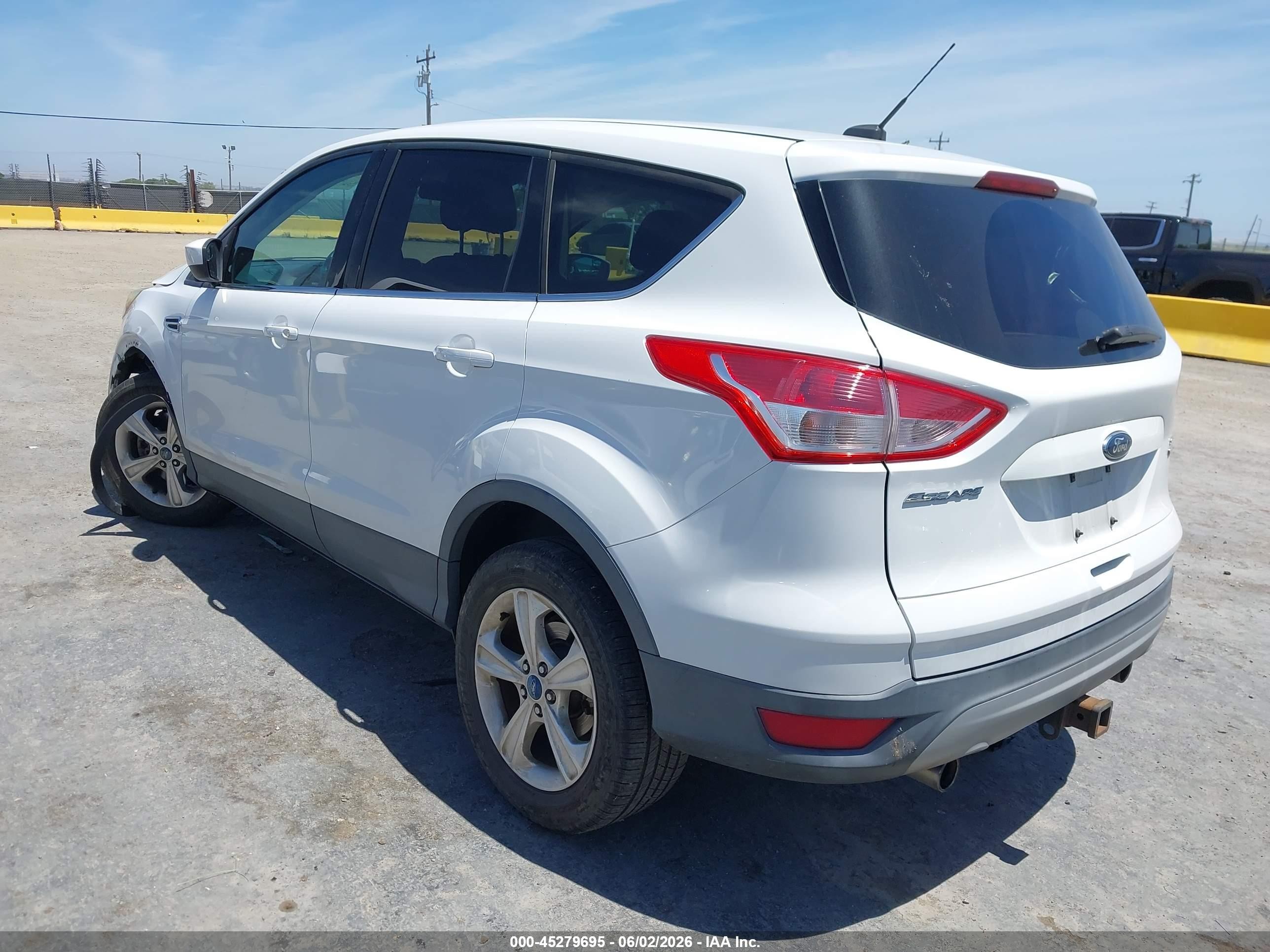 2013 Ford Escape Se Белый vin: 1FMCU9G92DUB70882