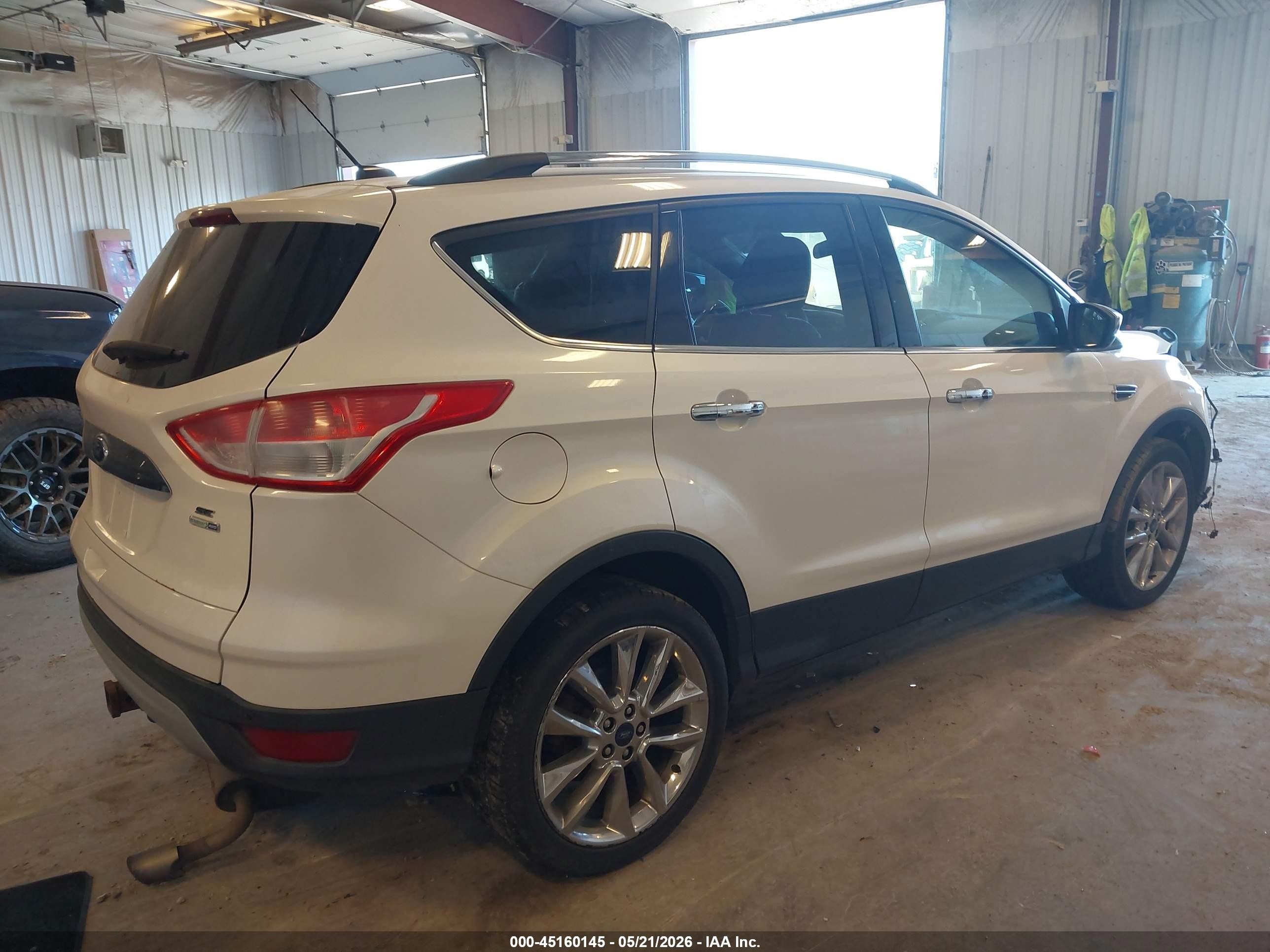 2015 Ford Escape Se Белый vin: 1FMCU9G92FUB83733
