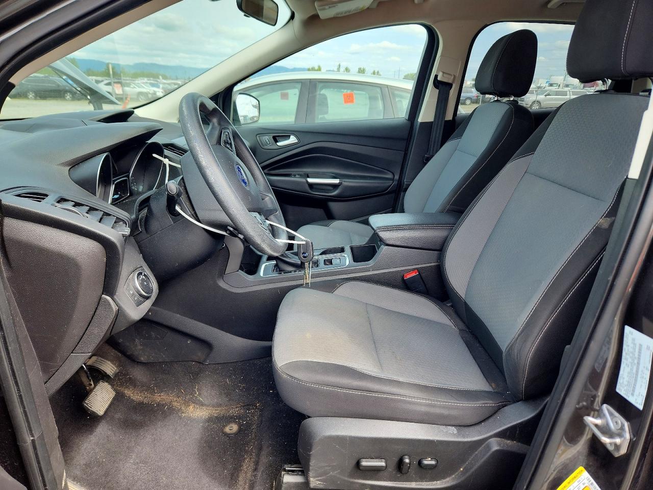 2017 Ford Escape Se Серый vin: 1FMCU9G93HUC88185