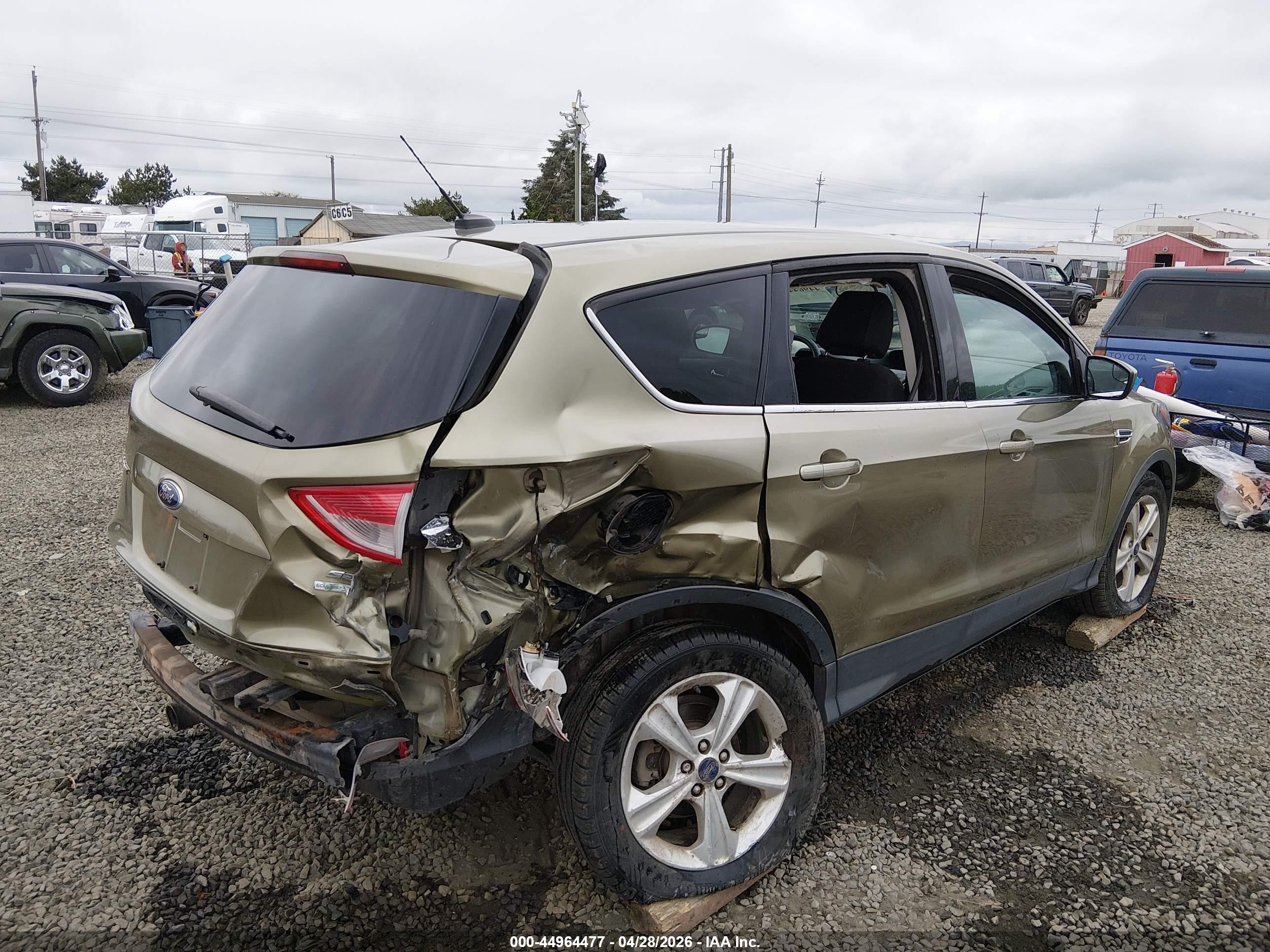 2013 Ford Escape Se Зеленый vin: 1FMCU9G94DUA17887