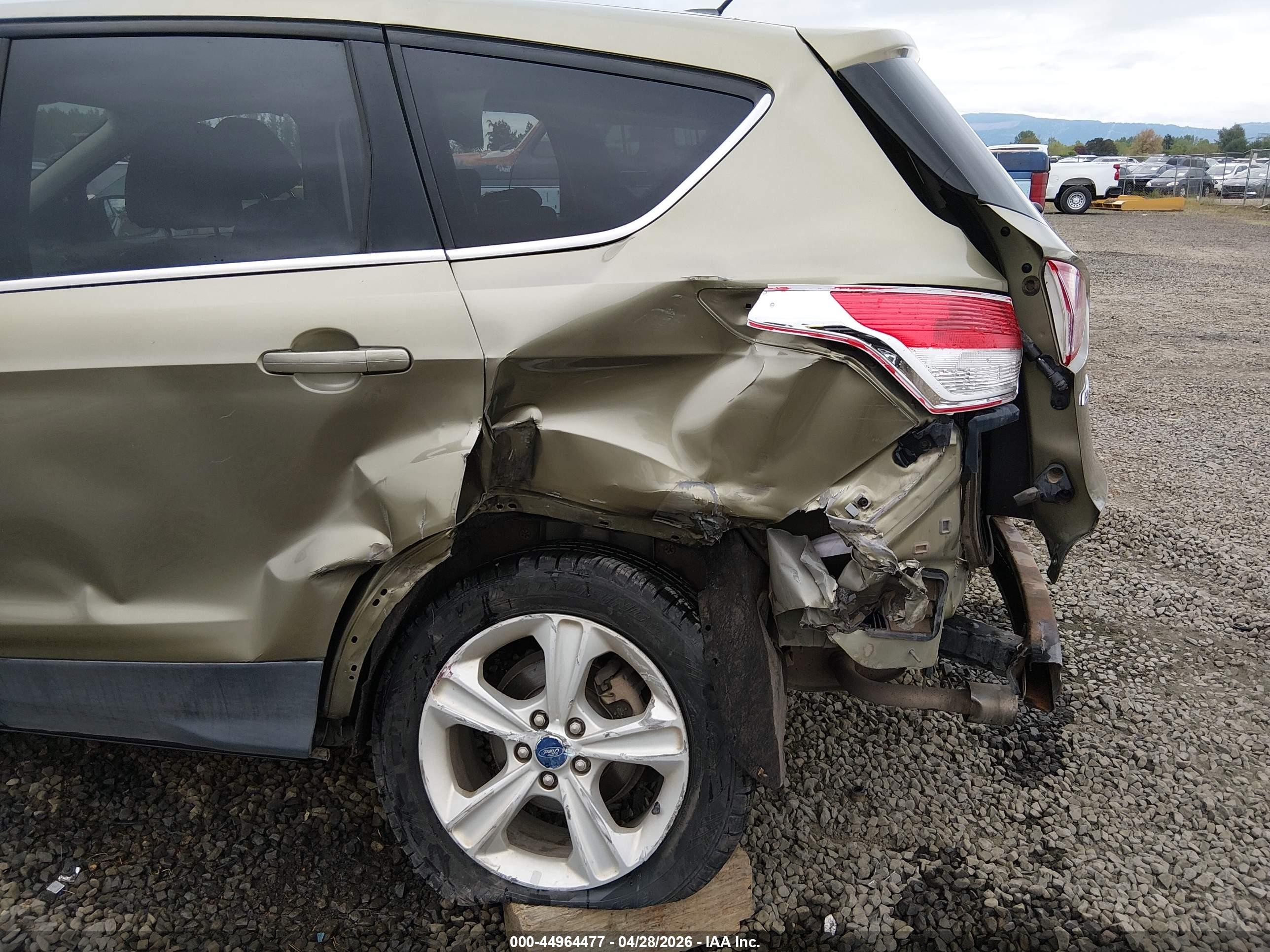 2013 Ford Escape Se Зеленый vin: 1FMCU9G94DUA17887