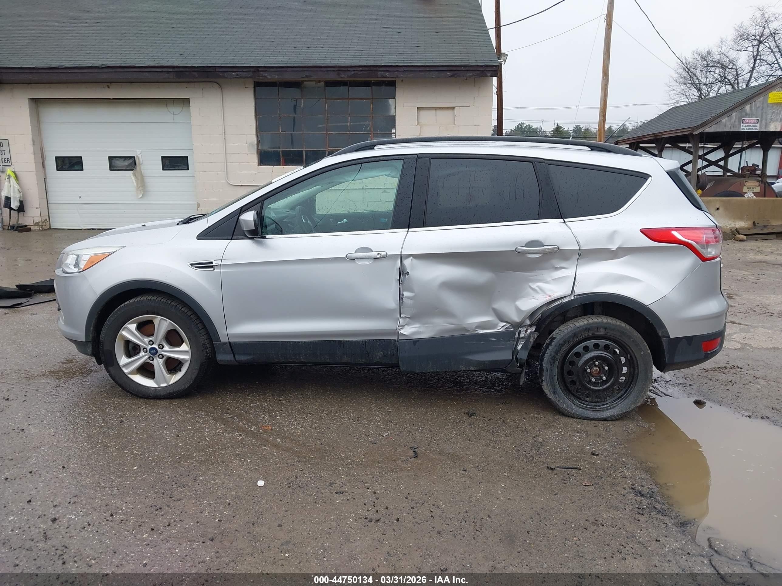 2015 Ford Escape Se Серебряный vin: 1FMCU9G94FUB34887