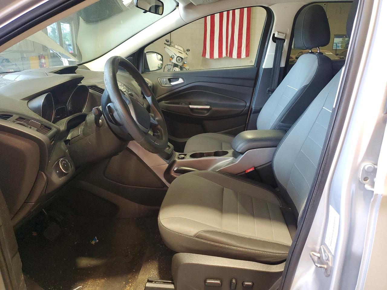 2015 Ford Escape Se Серебряный vin: 1FMCU9G94FUB90585