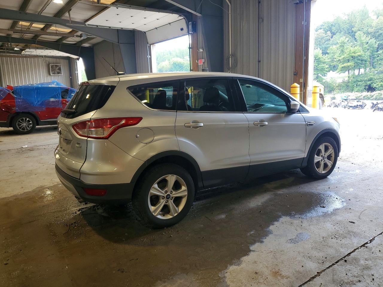 2015 Ford Escape Se Серебряный vin: 1FMCU9G94FUB90585