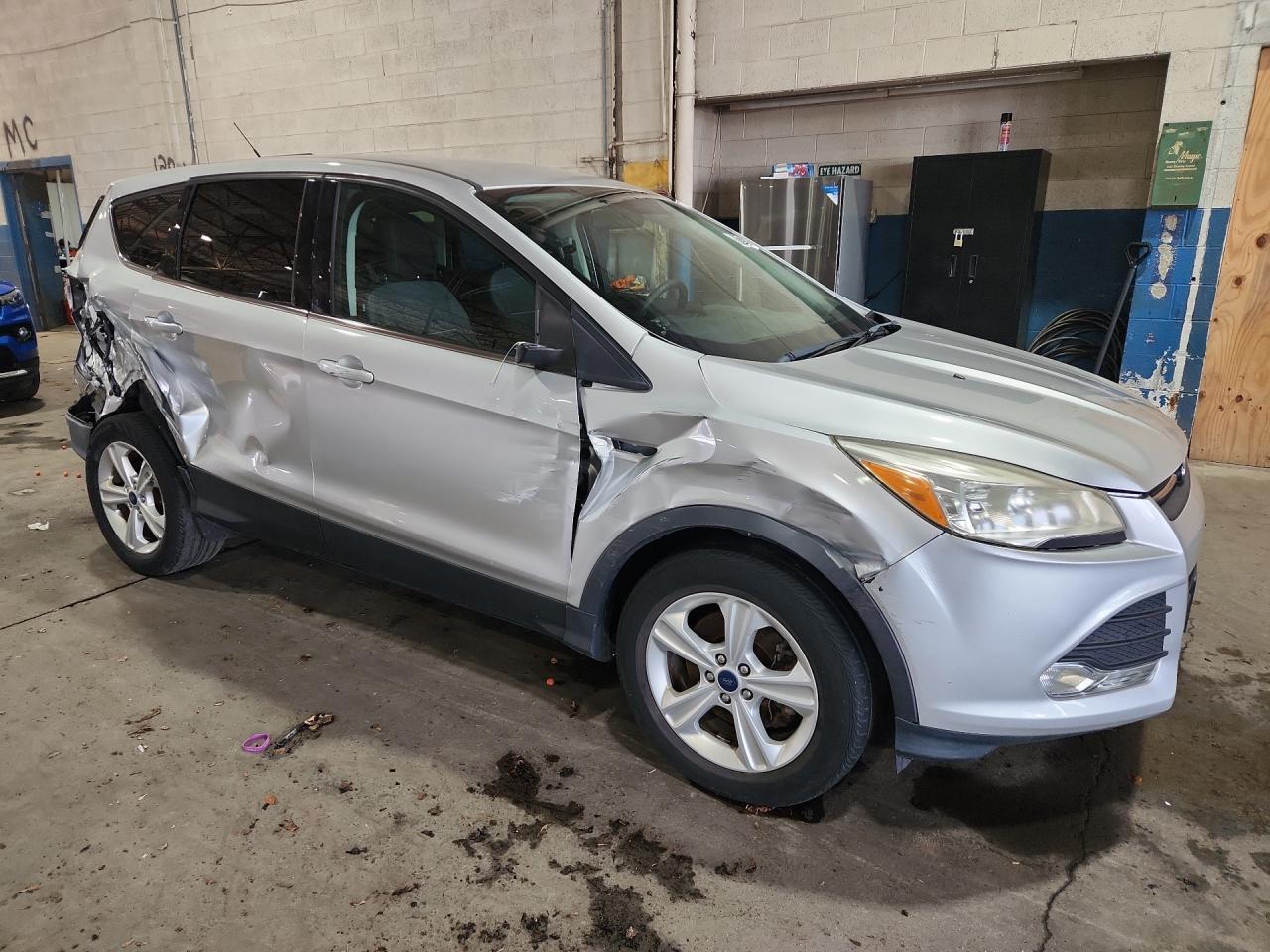 2015 Ford Escape Se Silver vin: 1FMCU9G94FUB91994 Damage: Right Rear Door, Severe Damage, Replacement Required