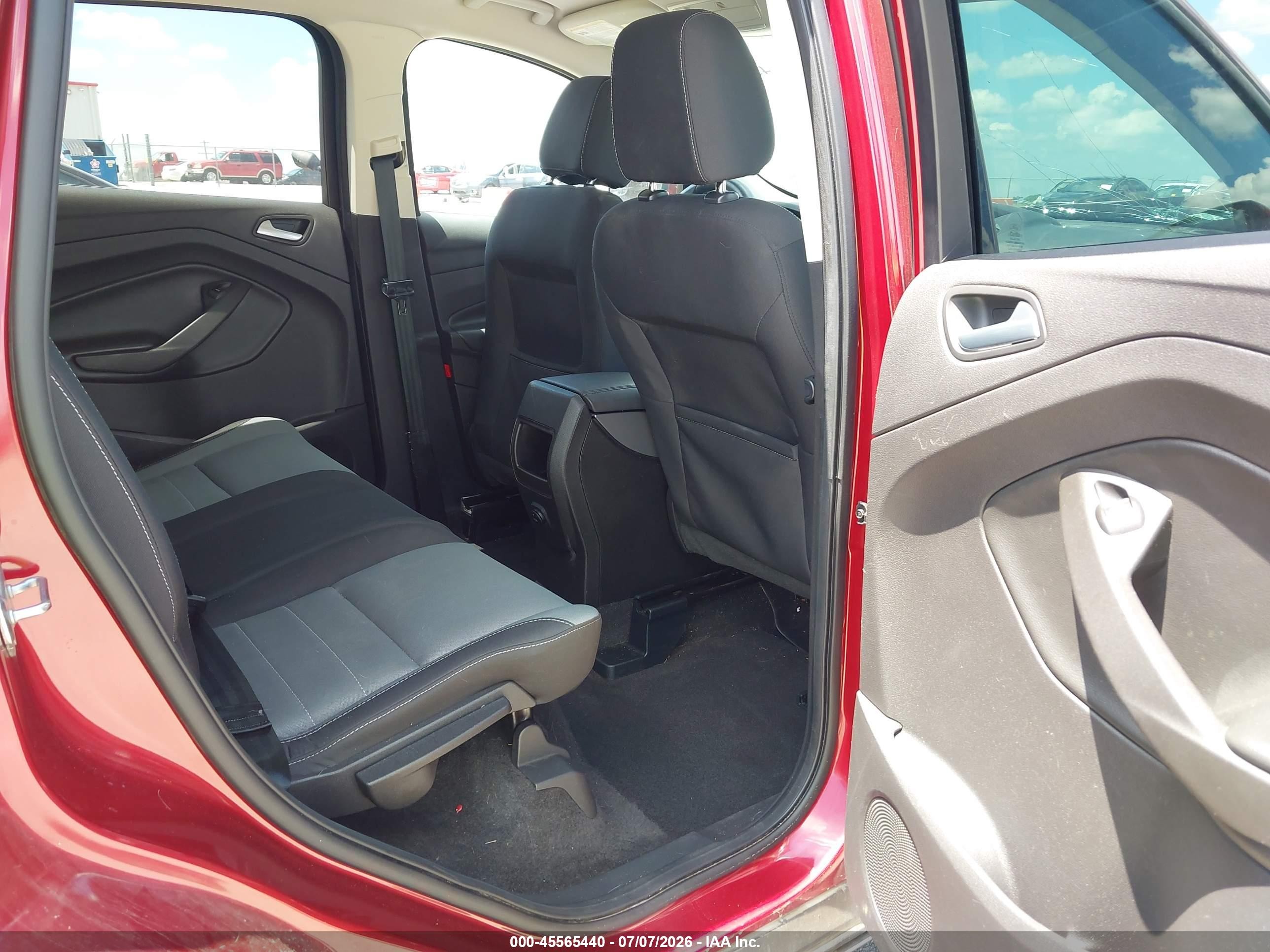 2015 Ford Escape Se Темно-бордовый vin: 1FMCU9G94FUC78830
