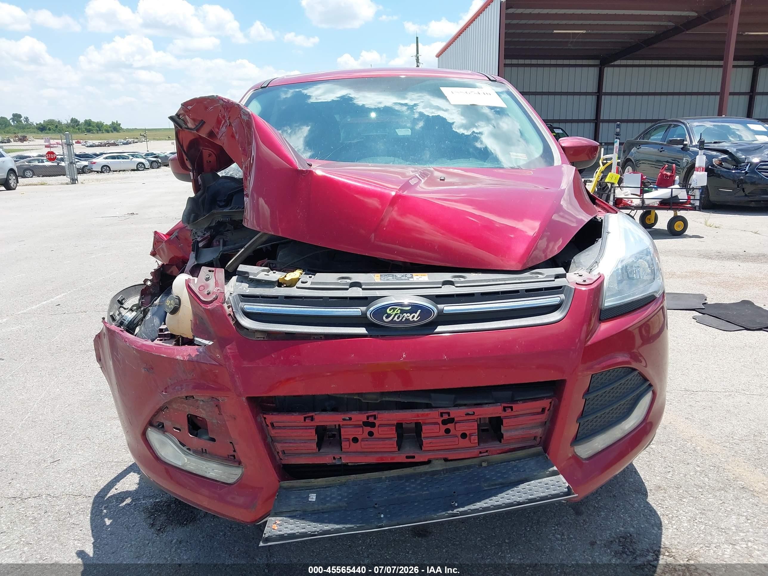 2015 Ford Escape Se Темно-бордовый vin: 1FMCU9G94FUC78830