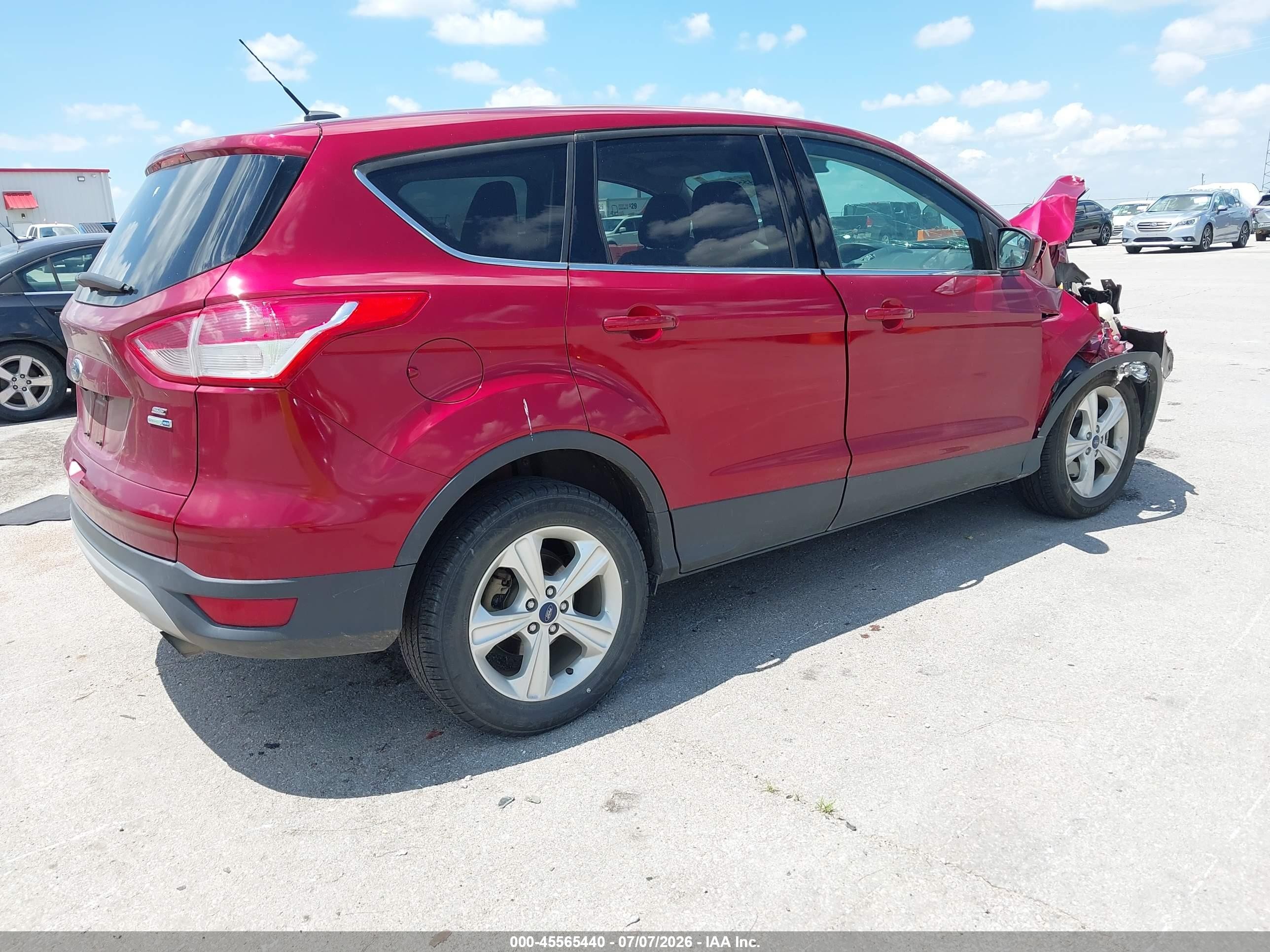 2015 Ford Escape Se Темно-бордовый vin: 1FMCU9G94FUC78830