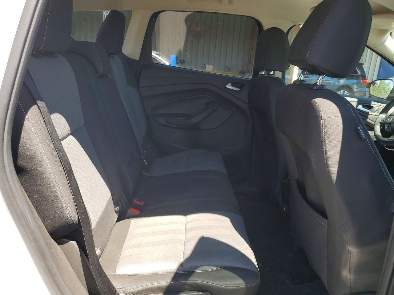 2017 Ford Escape Se White vin: 1FMCU9G94HUC12197