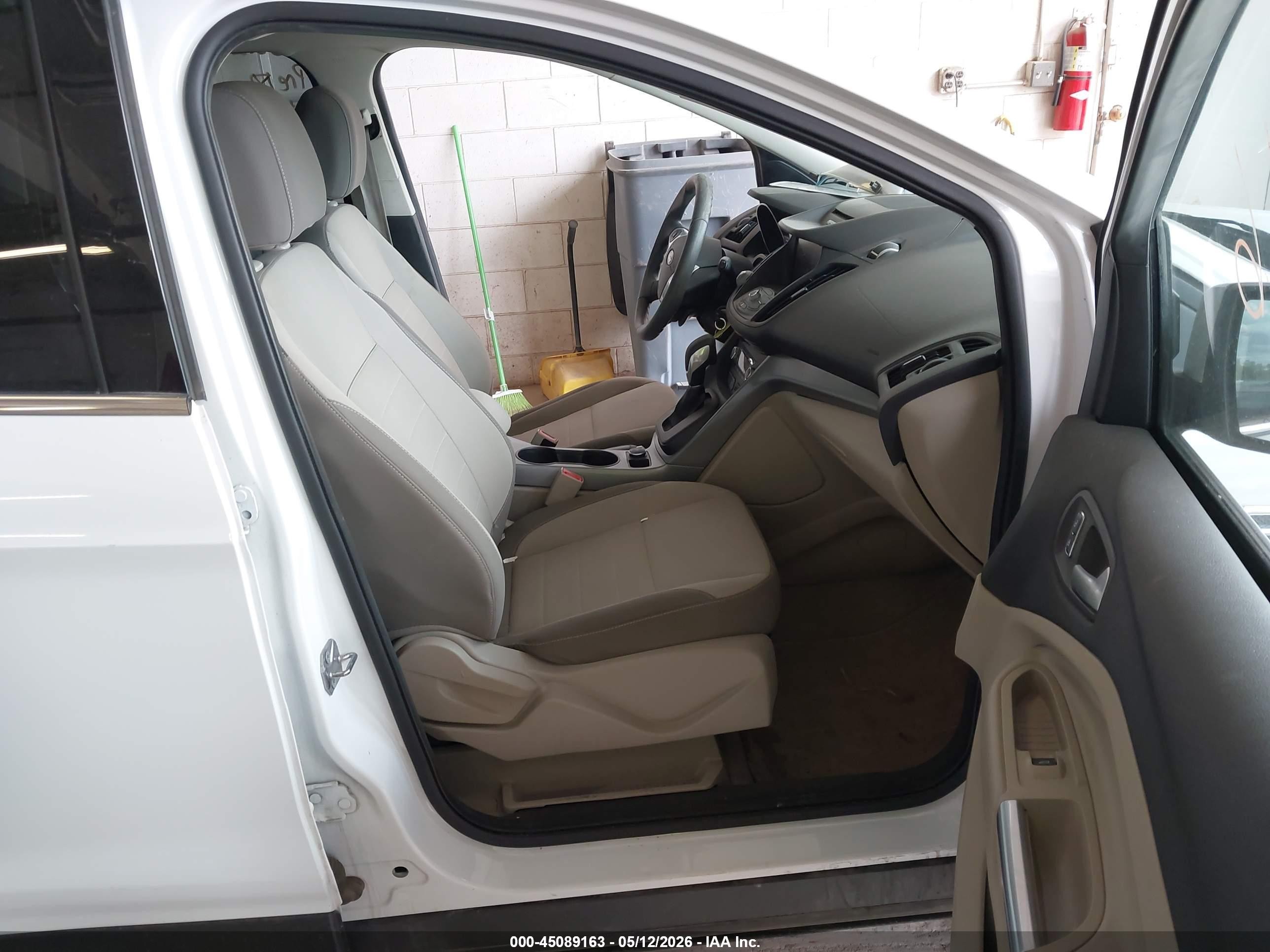 2014 Ford Escape Se White vin: 1FMCU9G95EUE53083