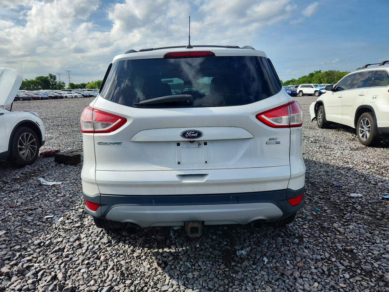 2015 Ford Escape Se White vin: 1FMCU9G95FUC08592