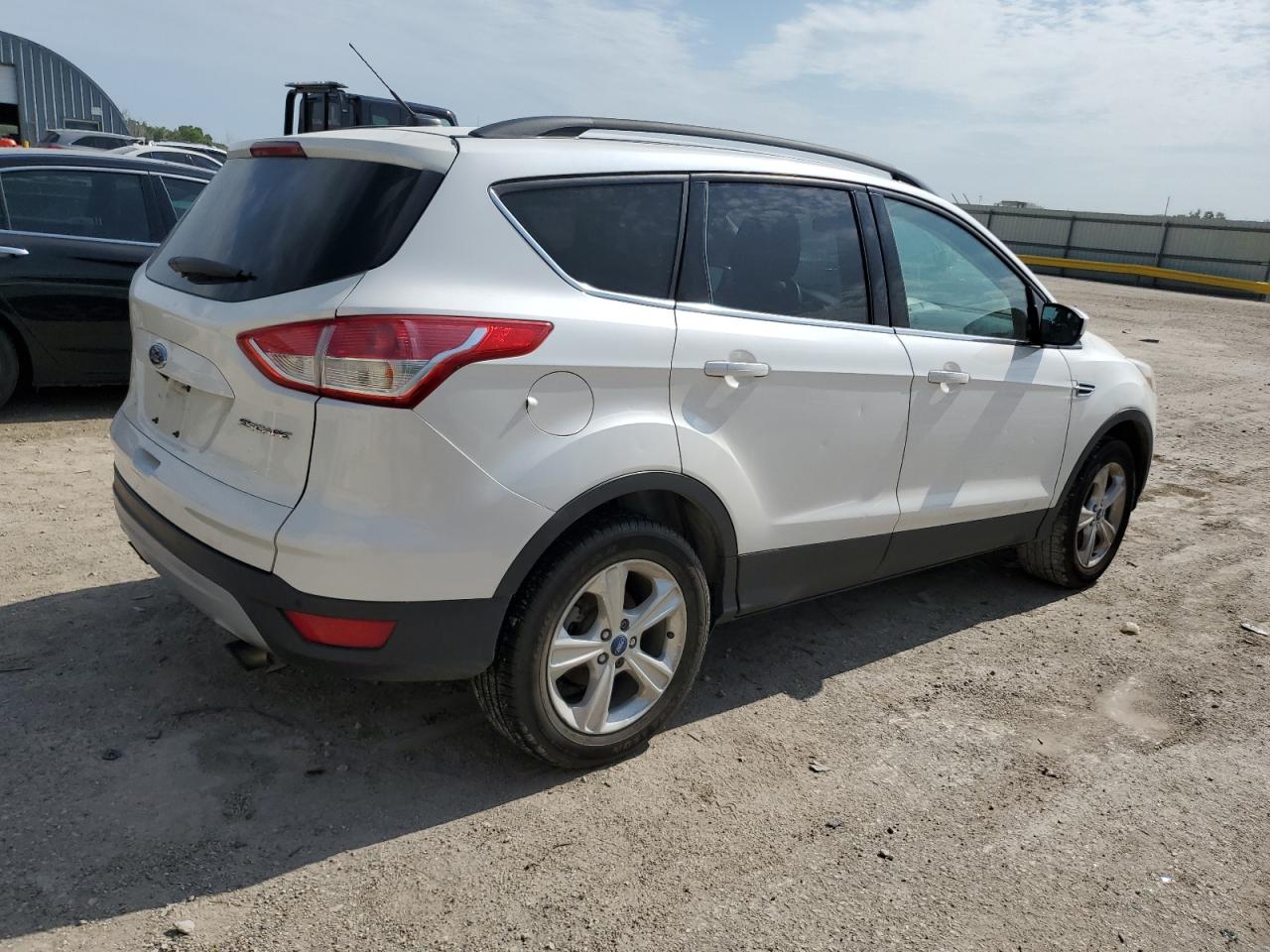 2015 Ford Escape Se White vin: 1FMCU9G95FUC82501