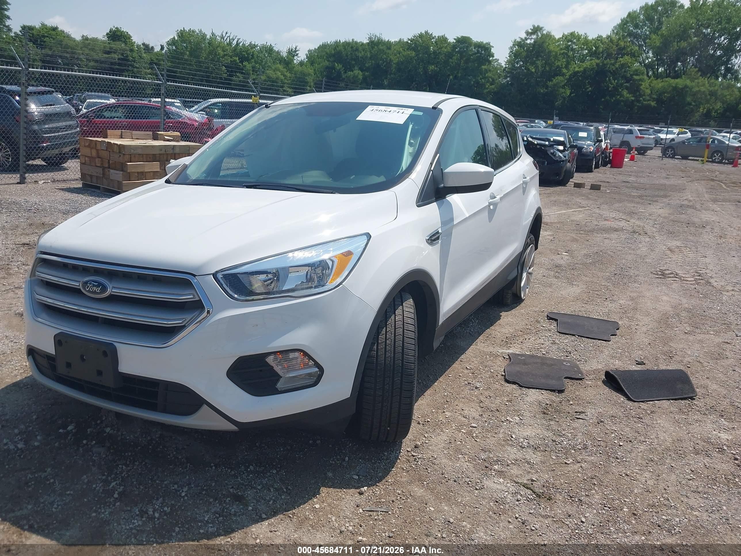2019 Ford Escape Se White vin: 1FMCU9G95KUA65590