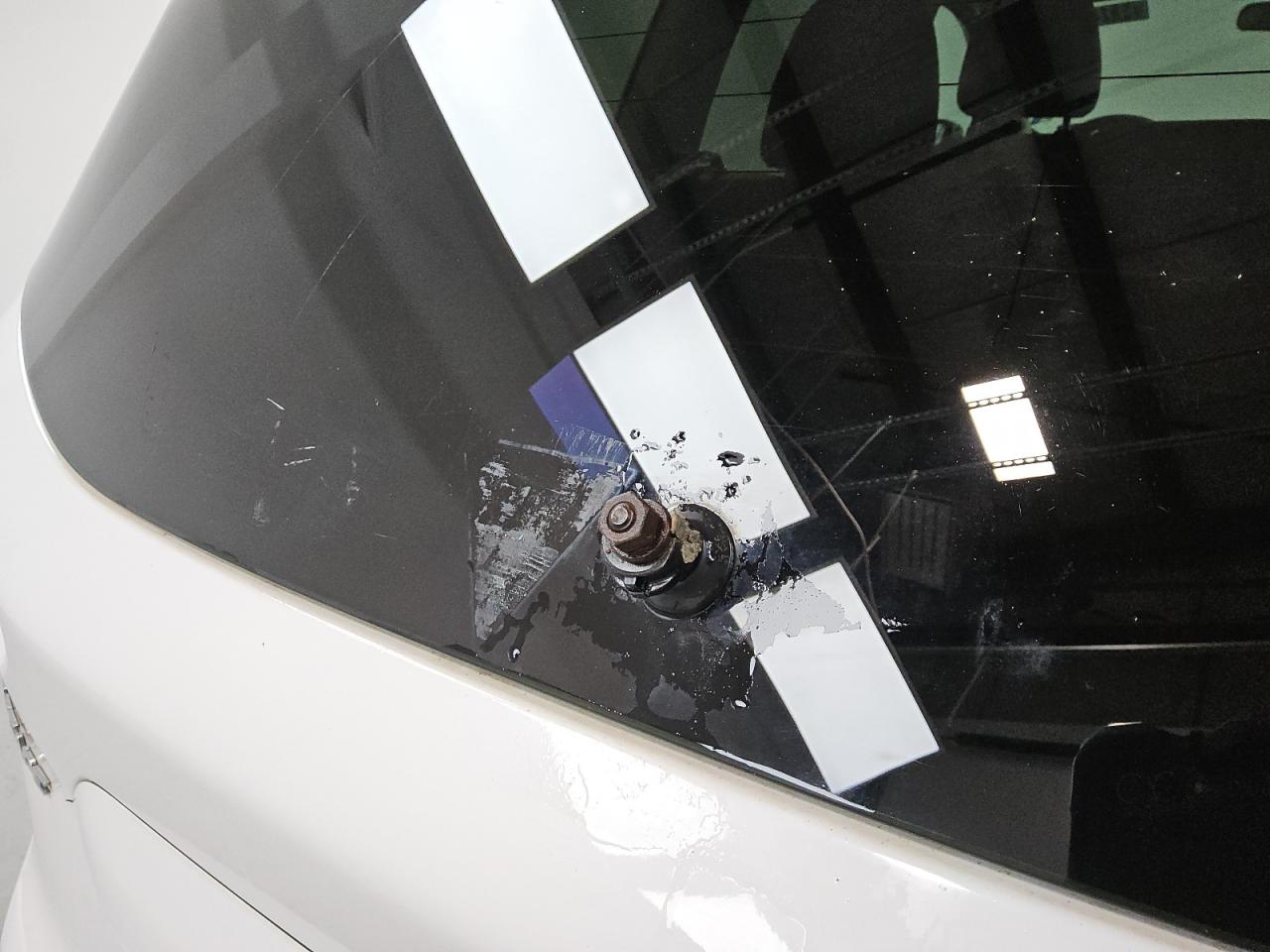 2013 Ford Escape Se White vin: 1FMCU9G96DUC90524 Damage: Rear Wiper, Missing, Replacement Required