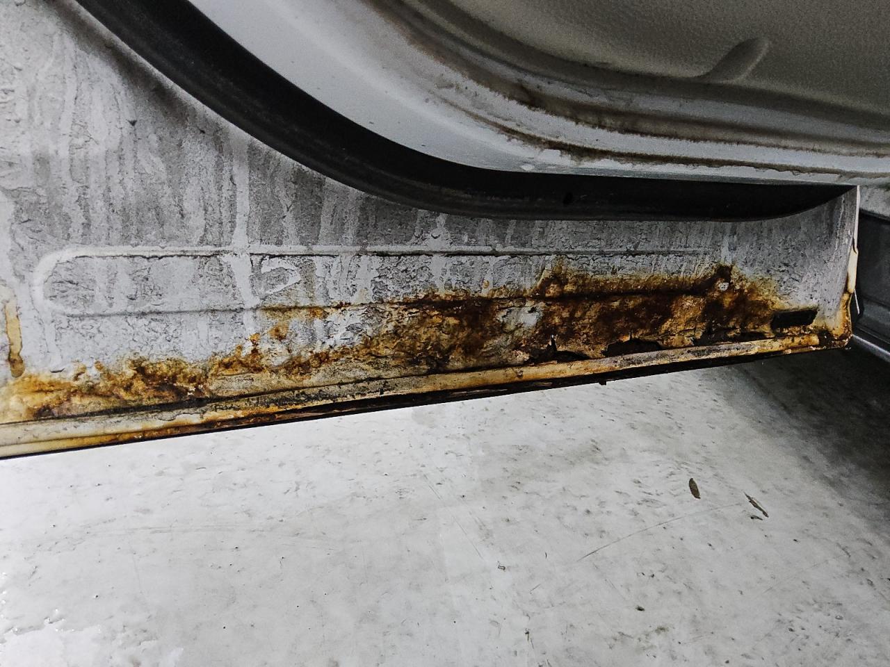 2013 Ford Escape Se White vin: 1FMCU9G96DUC90524 Damage: Left Rear Door, Rust, > 12 Inches