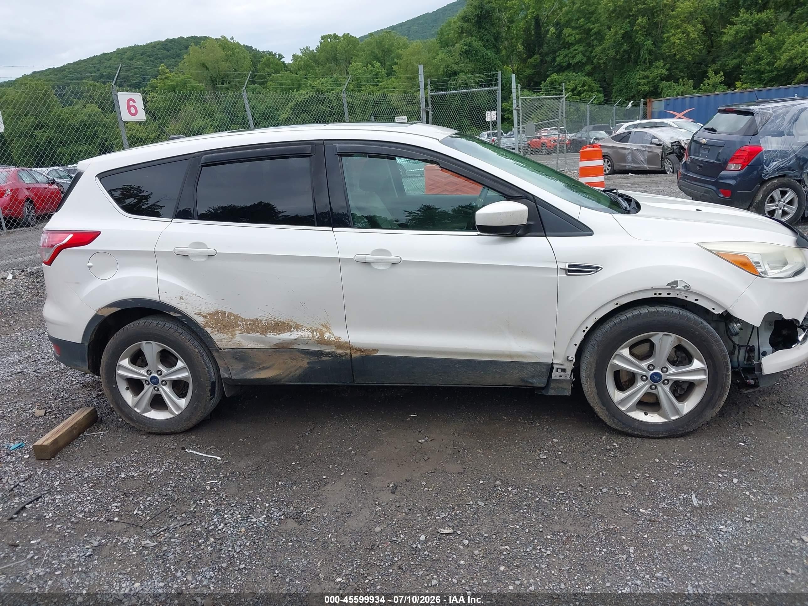 2015 Ford Escape Se White vin: 1FMCU9G96FUA76362