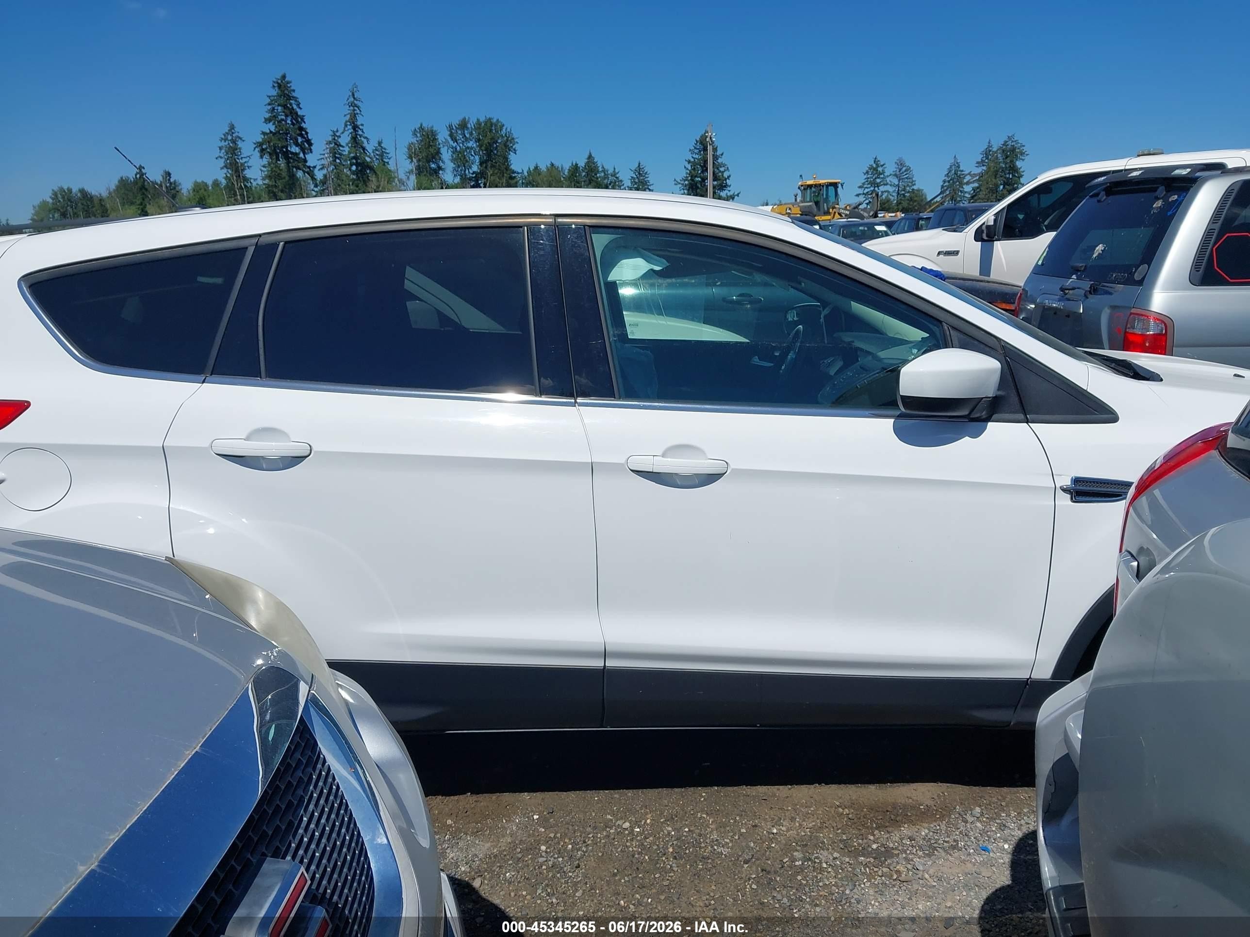 2015 Ford Escape Se White vin: 1FMCU9G96FUB96288