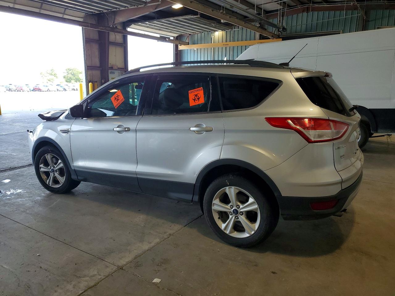 2015 Ford Escape Se Серебряный vin: 1FMCU9G96FUC82796