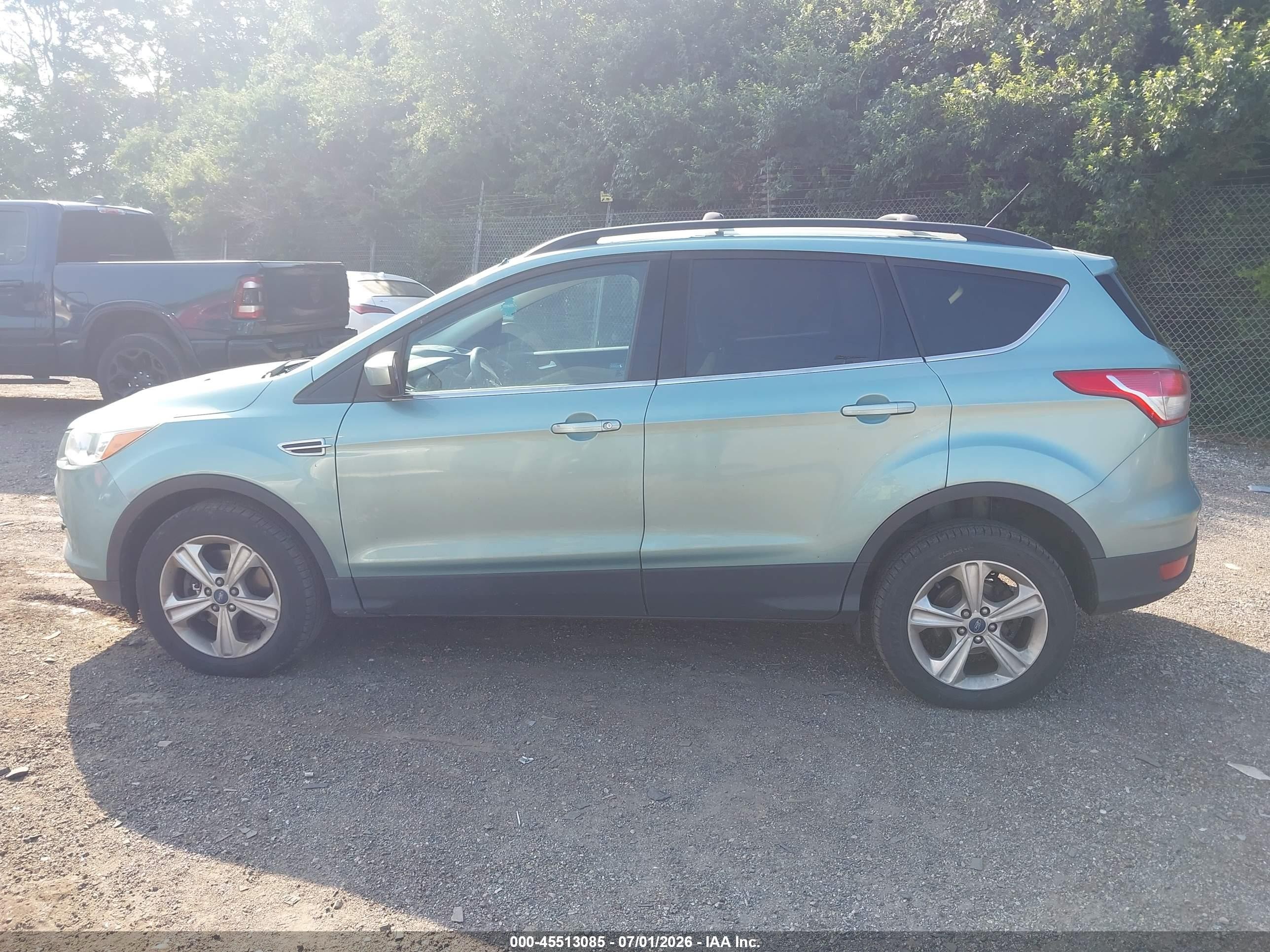 2013 Ford Escape Se Light Blue vin: 1FMCU9G97DUC83159