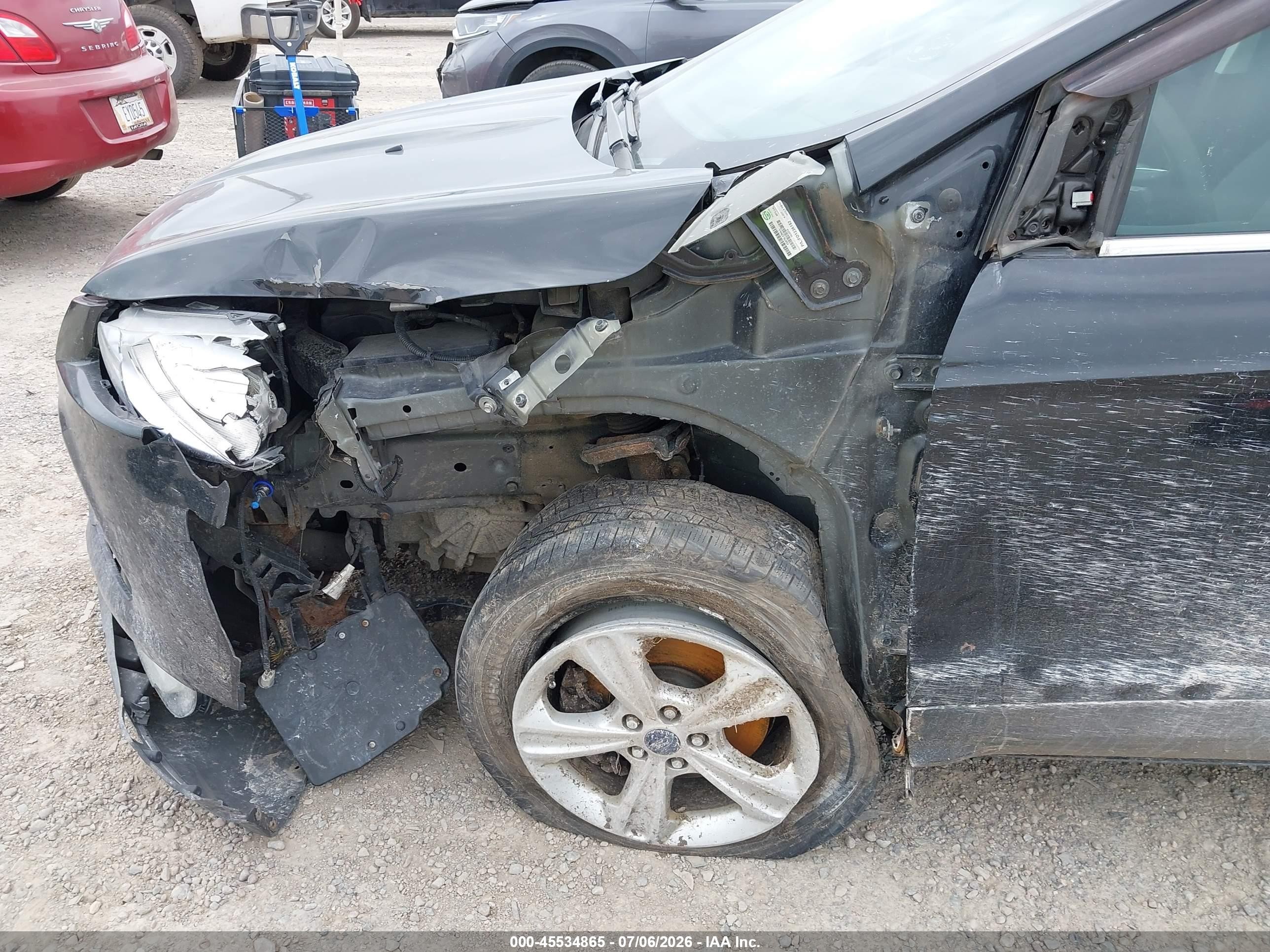 2013 Ford Escape Se Черный vin: 1FMCU9G97DUD27418