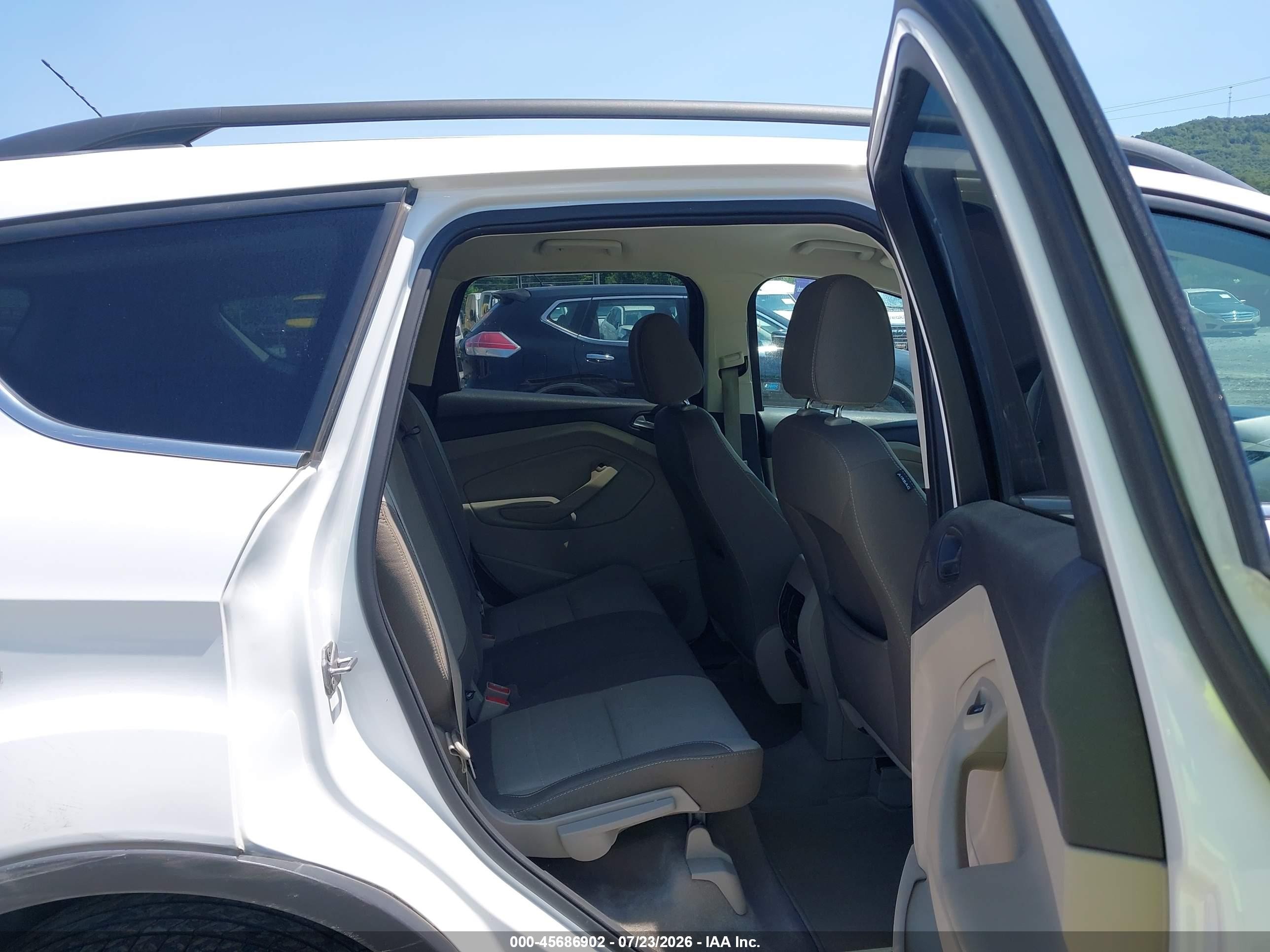 2014 Ford Escape Se White vin: 1FMCU9G97EUB05687