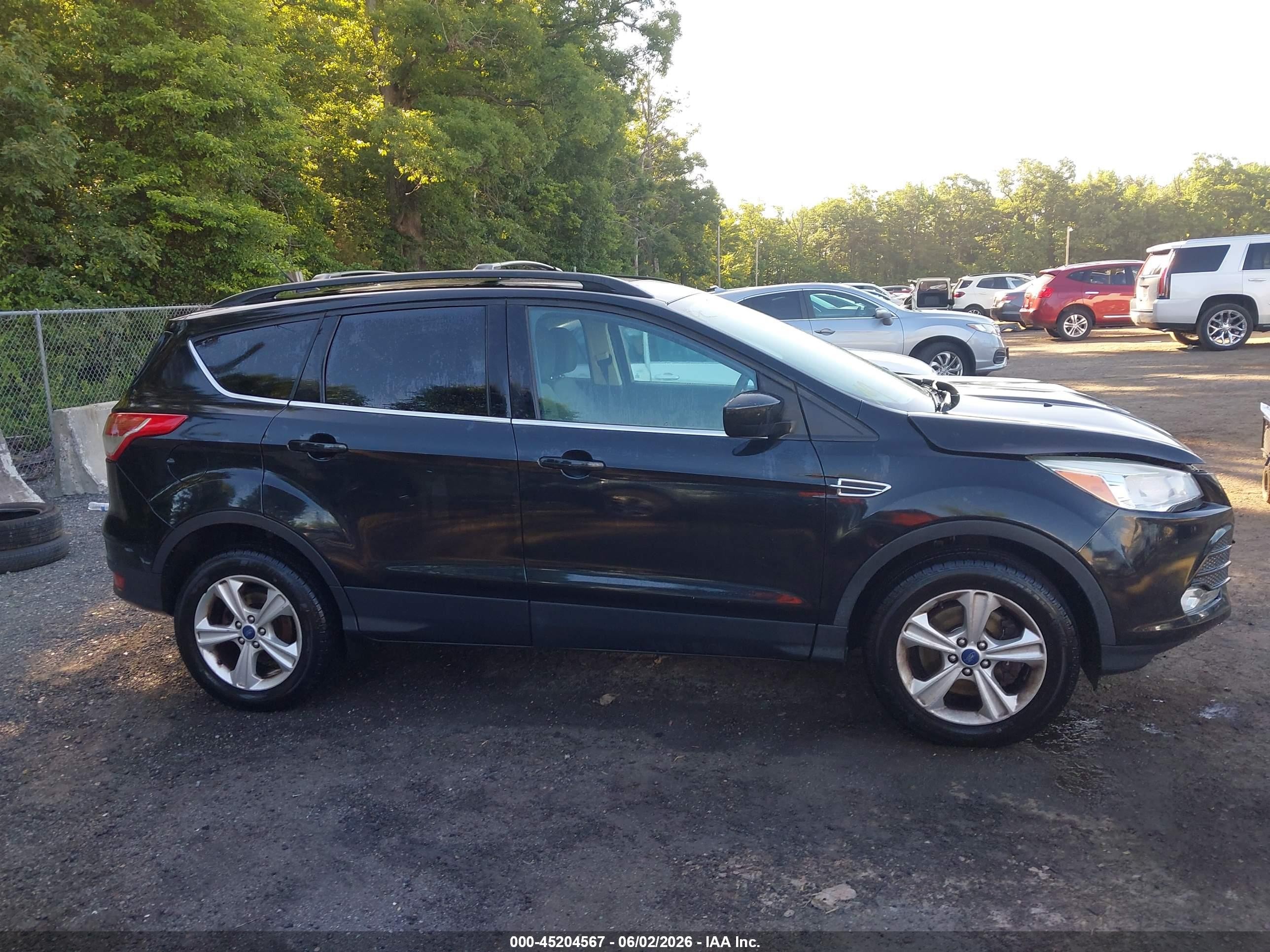2014 Ford Escape Se Черный vin: 1FMCU9G97EUD55401