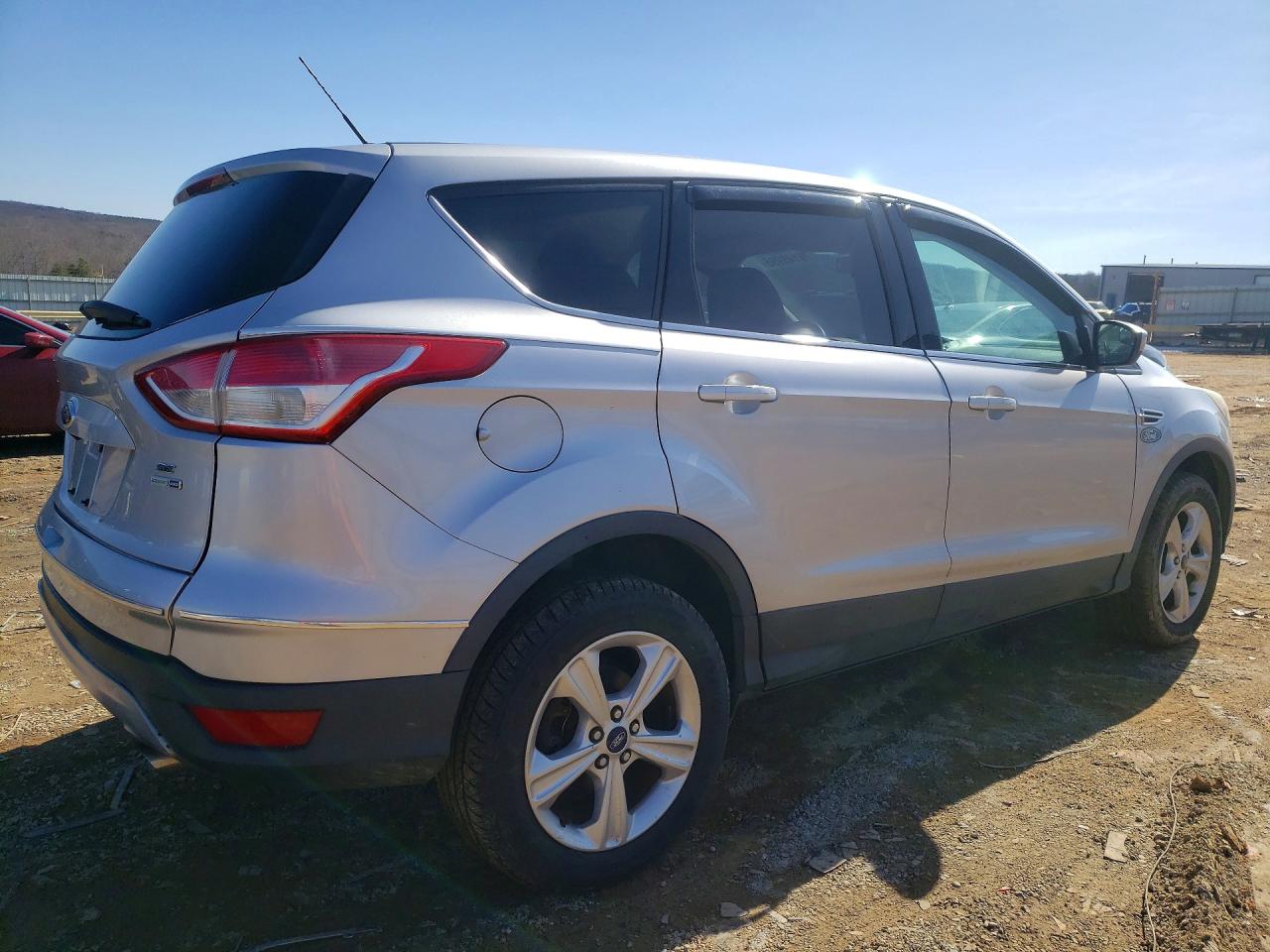 2015 Ford Escape Серебряный vin: 1FMCU9G97FUA83014