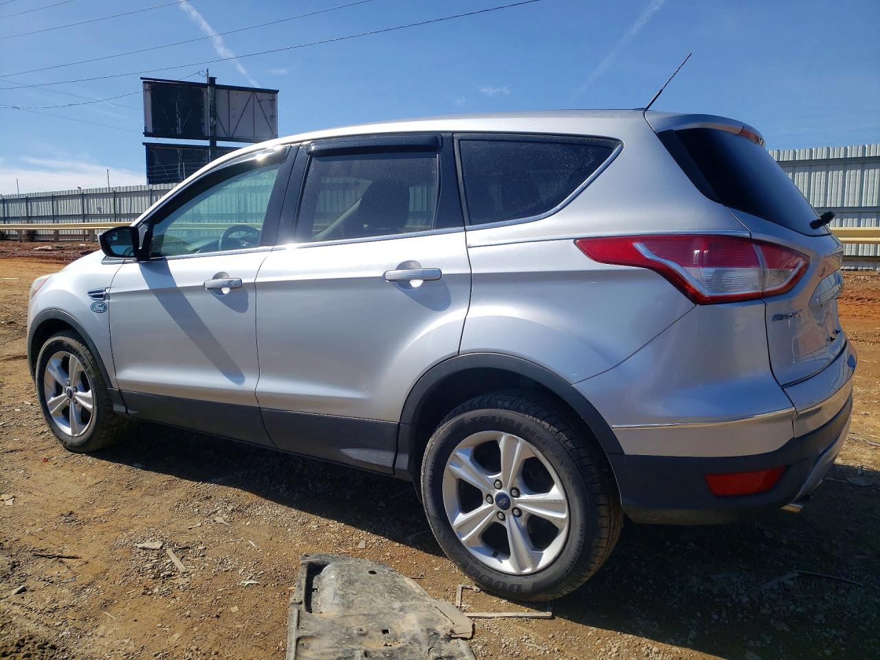 2015 Ford Escape Серебряный vin: 1FMCU9G97FUA83014