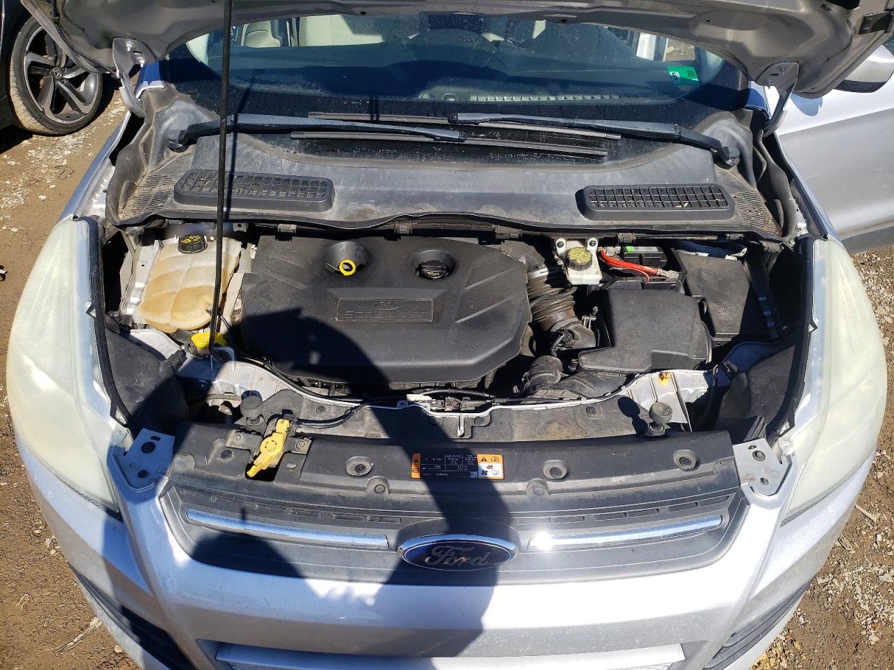 2015 Ford Escape Серебряный vin: 1FMCU9G97FUA83014