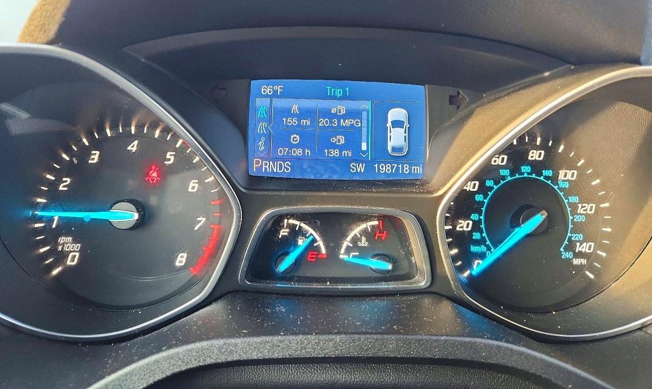 2014 Ford Escape Se White vin: 1FMCU9G98EUA15707