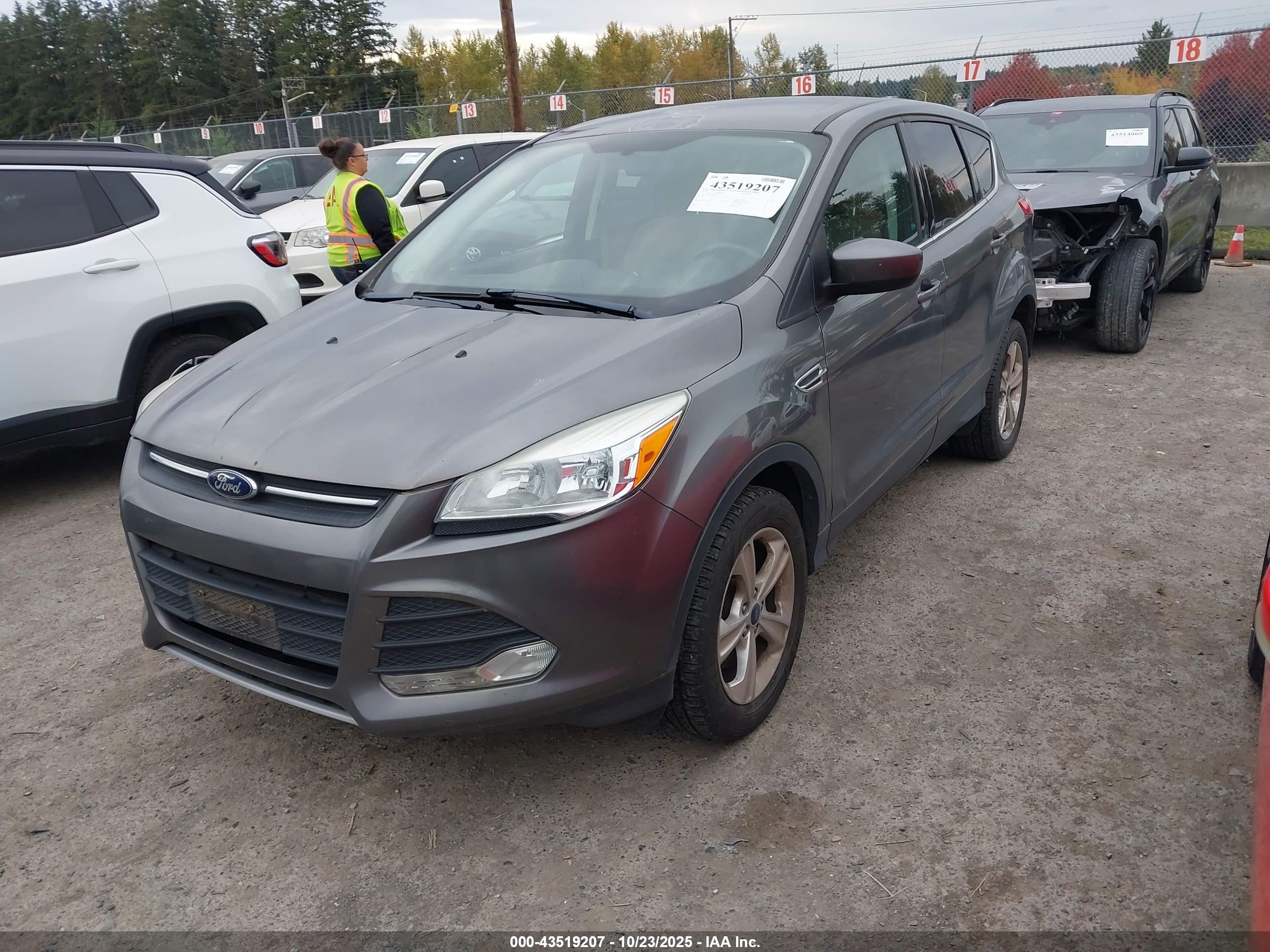 2014 Ford Escape Se Gray vin: 1FMCU9G98EUC38071