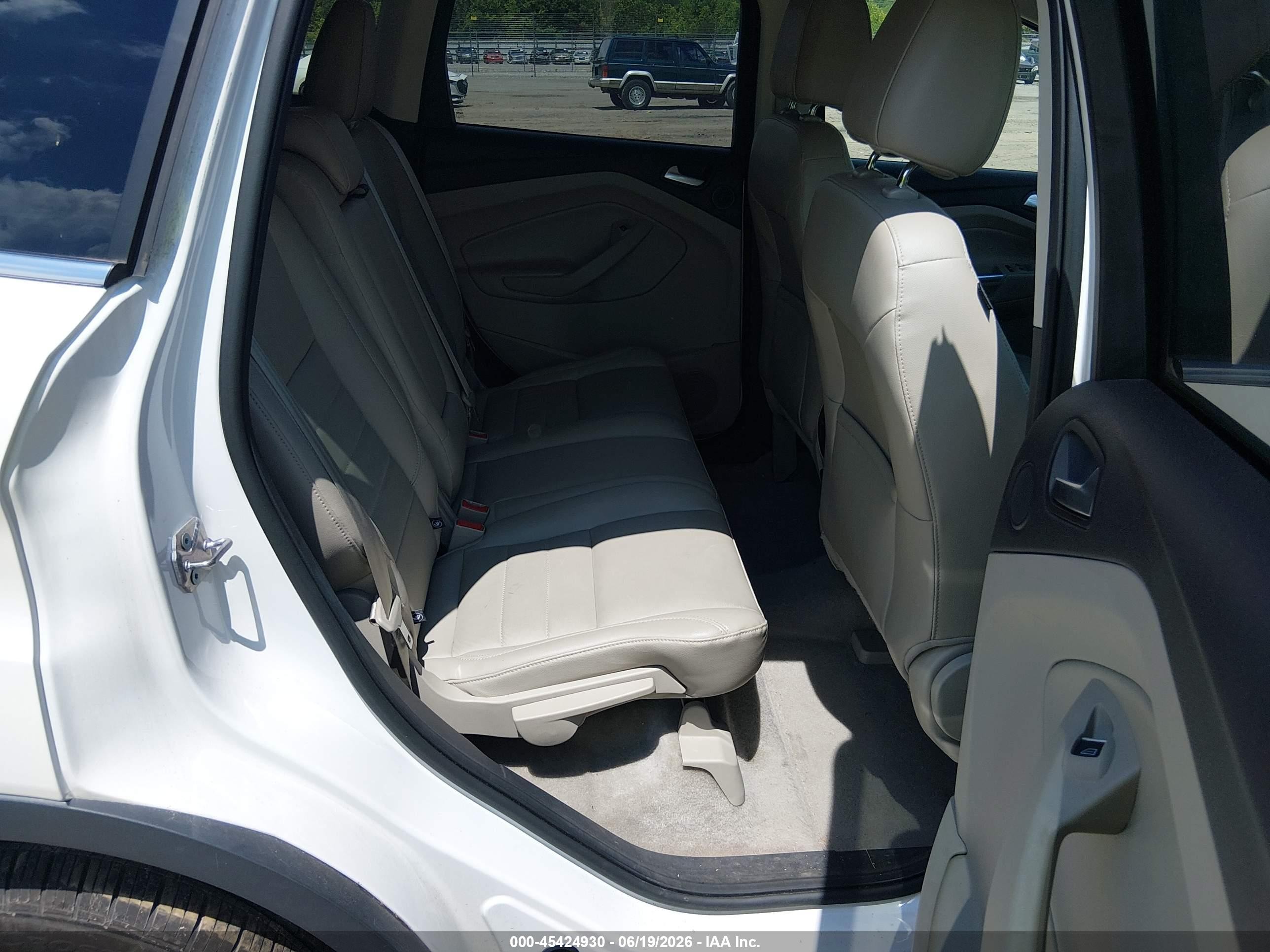 2015 Ford Escape Se White vin: 1FMCU9G98FUC20008
