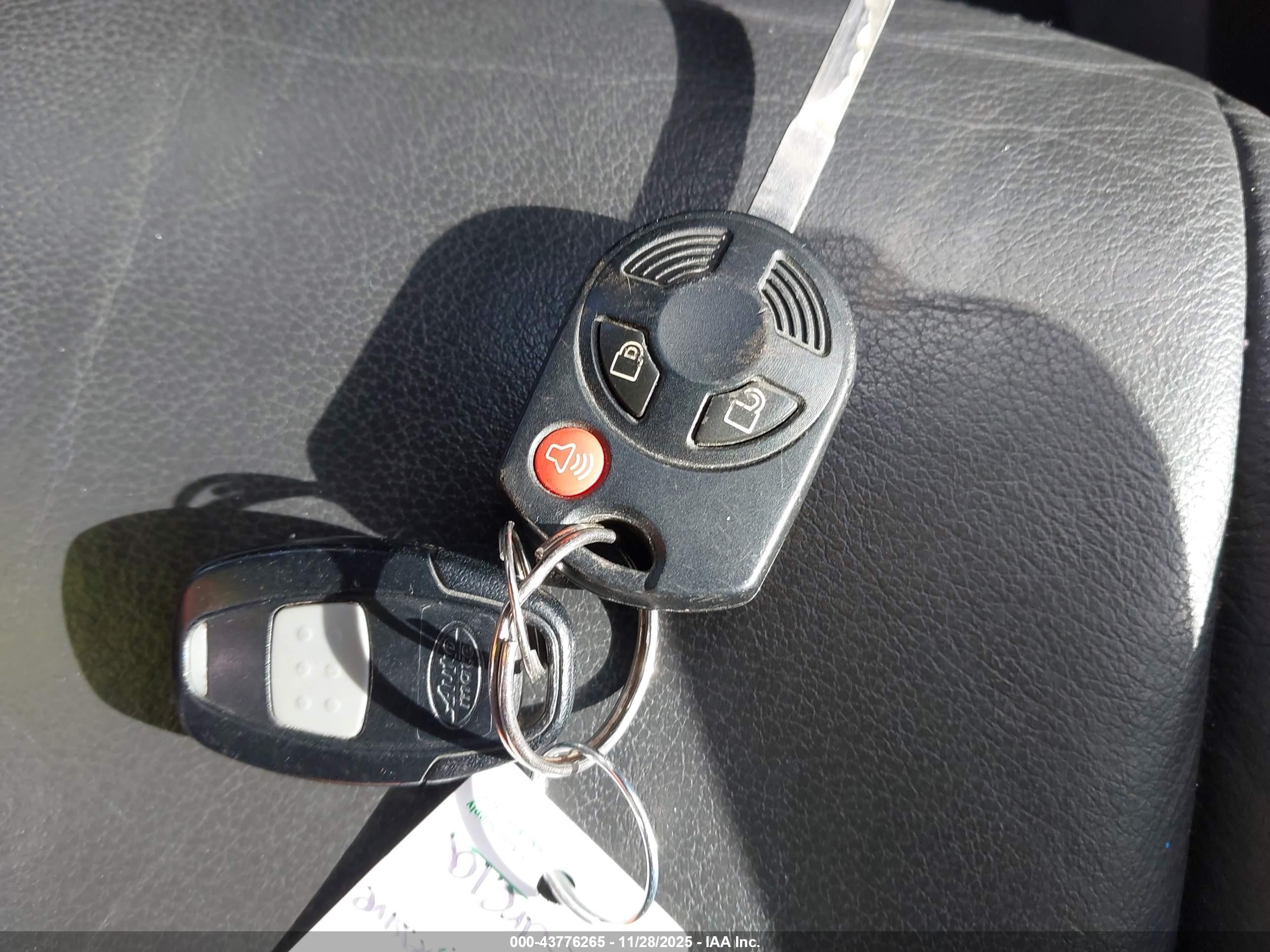 2015 Ford Escape Se Серебряный vin: 1FMCU9G98FUC41232