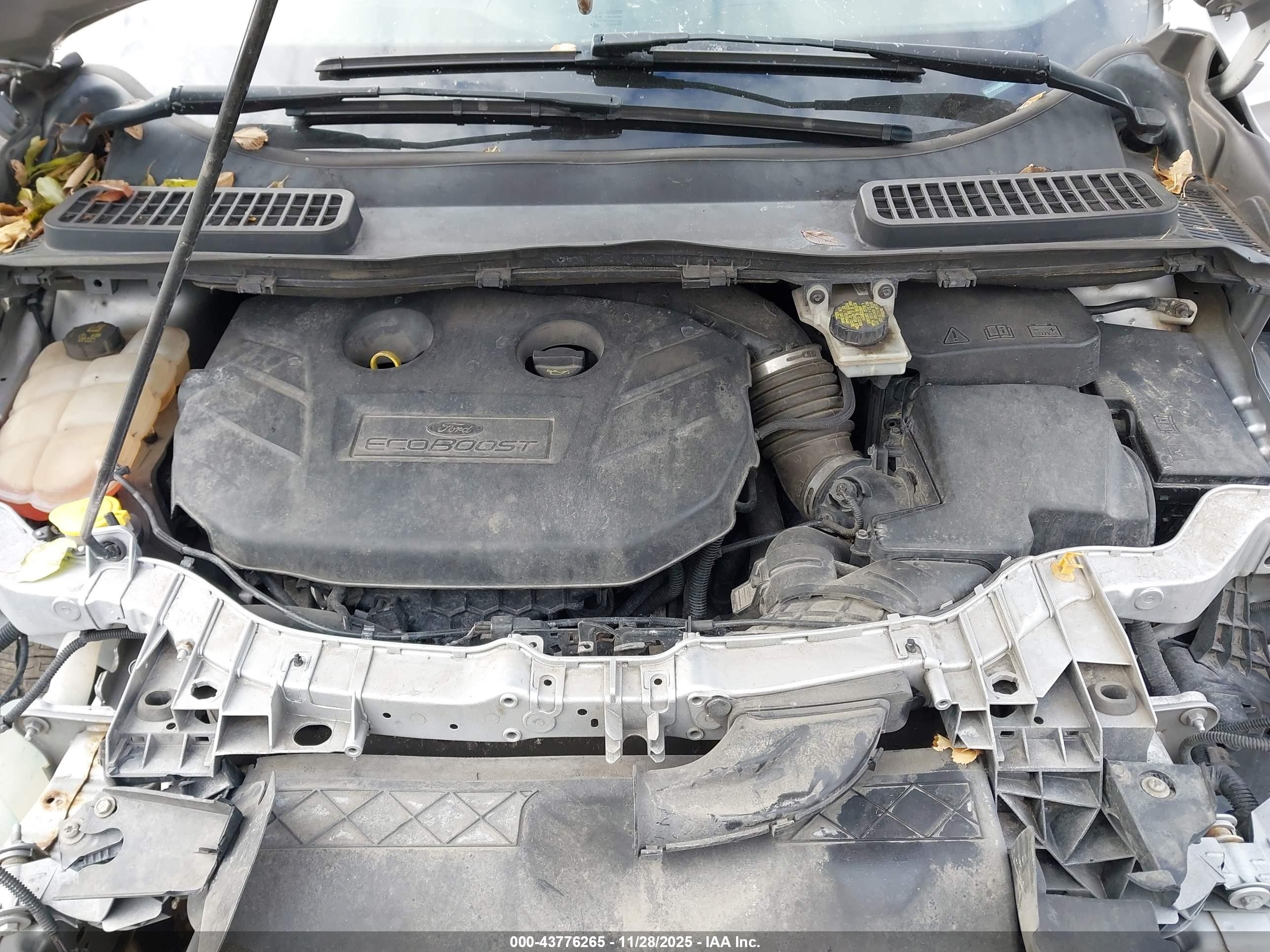 2015 Ford Escape Se Серебряный vin: 1FMCU9G98FUC41232