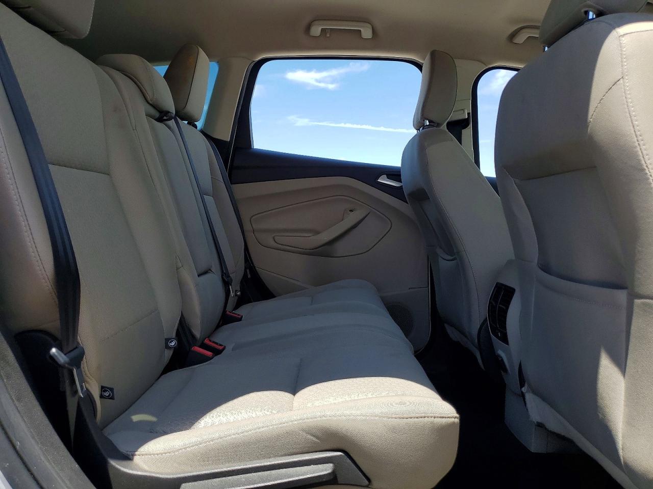 2019 Ford Escape Se Silver vin: 1FMCU9G98KUB07444